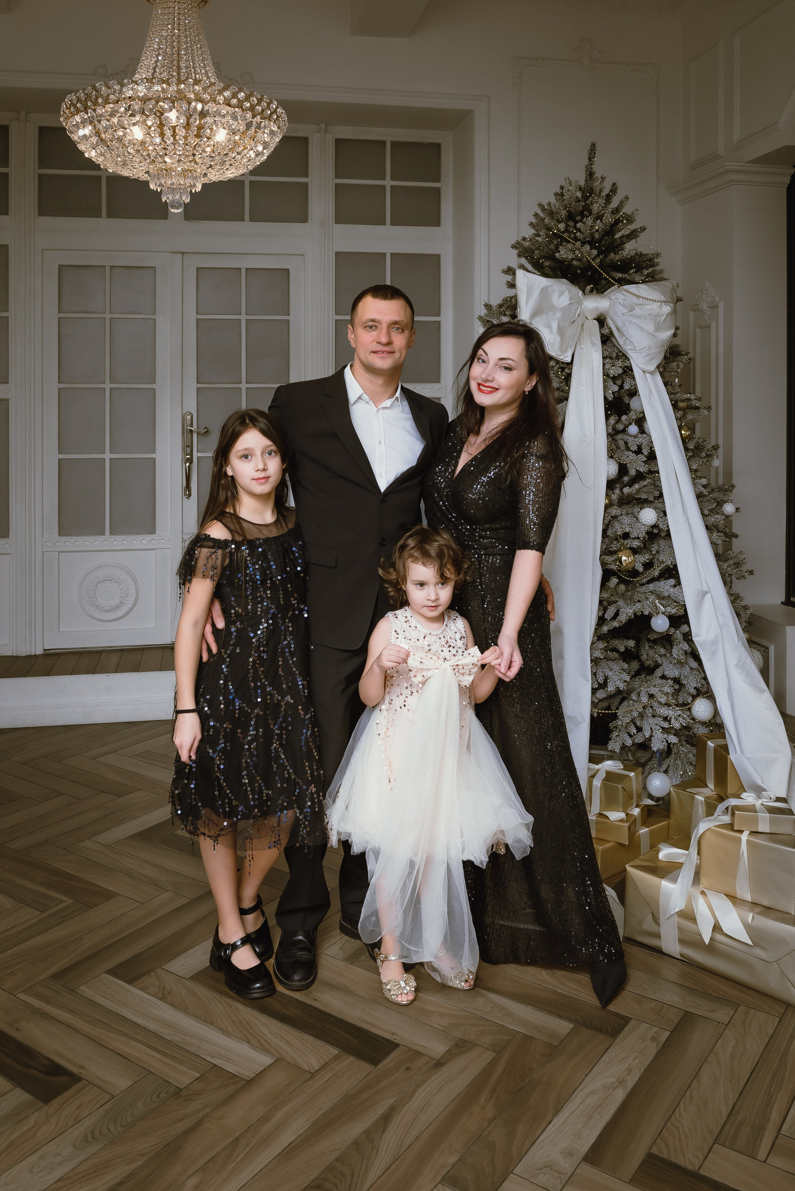 Семейная новогодняя 4 человека. КОНТЕНТ | БРЕНД фотограф Санкт-Петербург — Жанна Олтаржевская