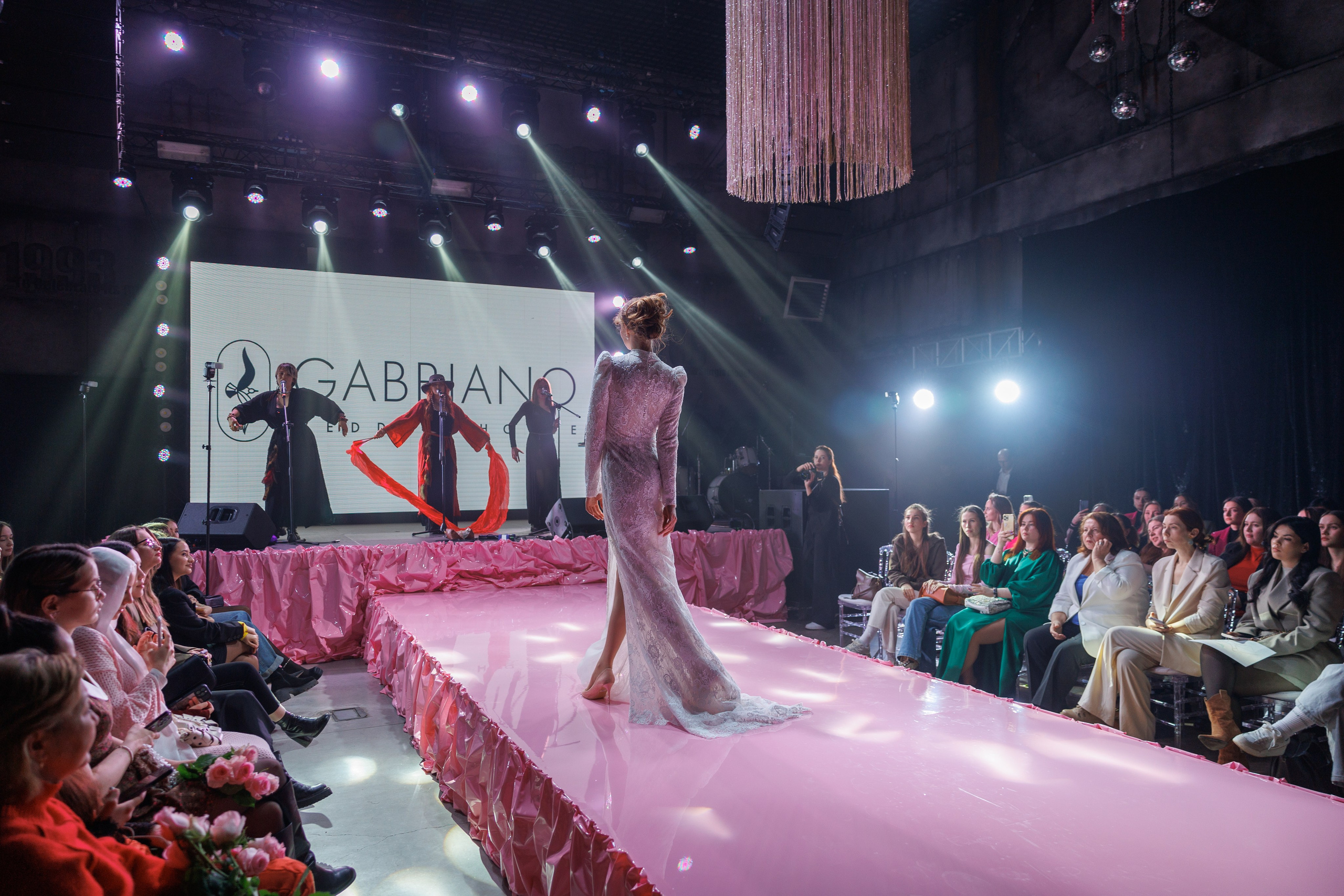 Показ Gabiano & Marry me. Свадебный и семейный фотограф Казань