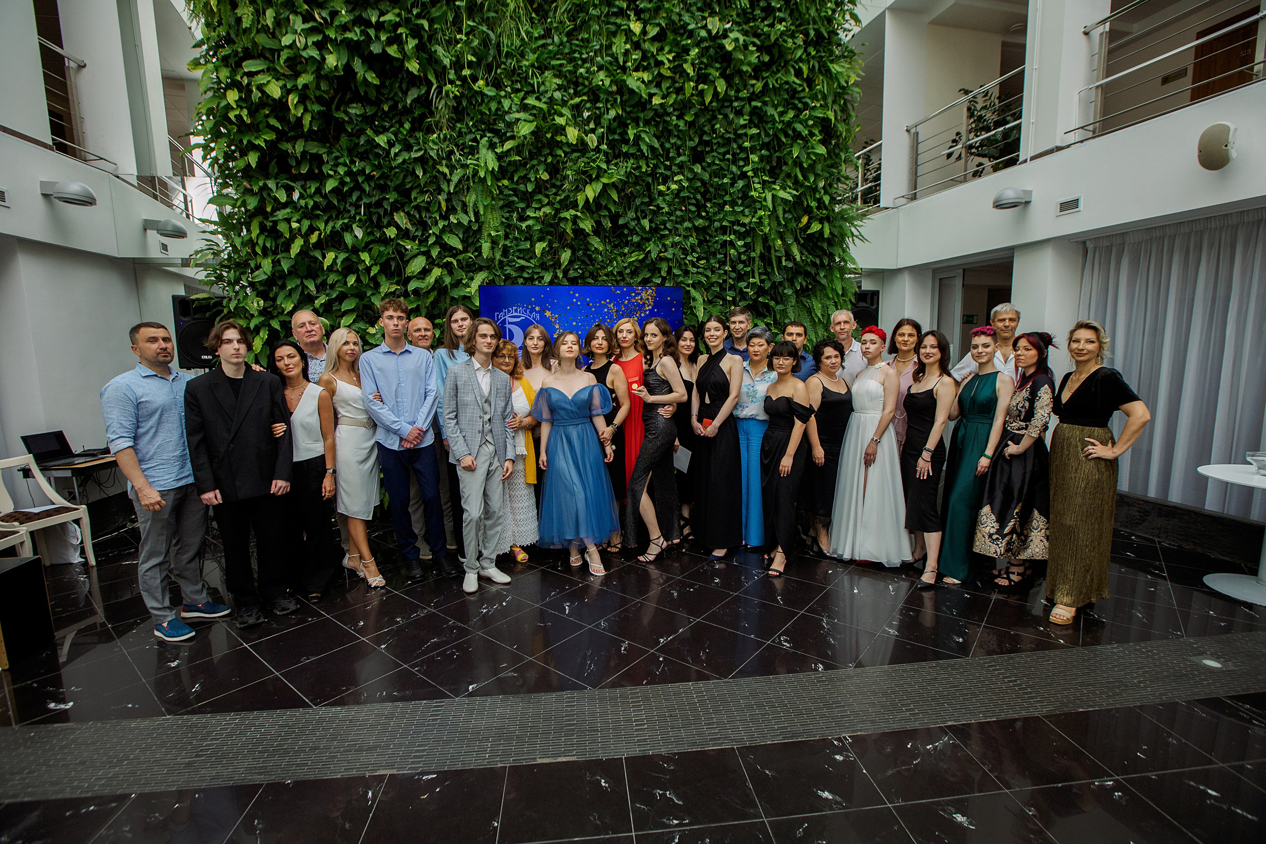 Выпуск лицея Ганзейская Ладья. Свадебный фотограф Калининград Пасюта Данила