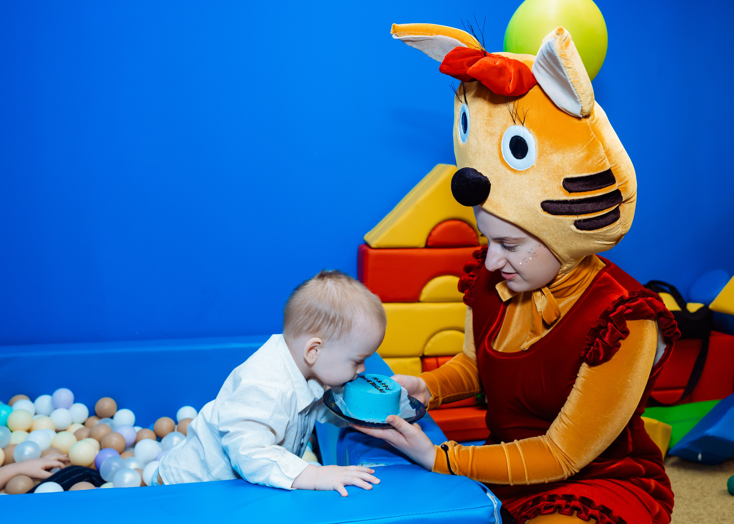 Карамелька в гостях у Романа. Крамер Юлиана детский и семейный фотограф