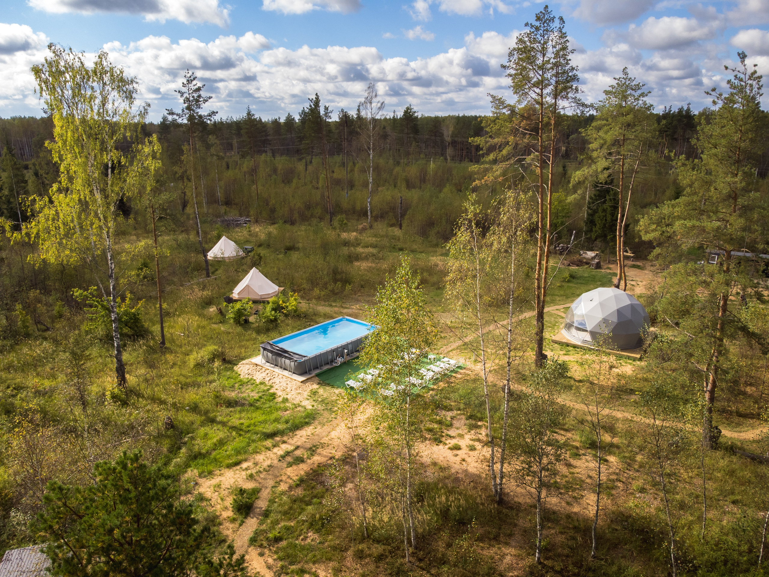 Бассейн, трава, лето, лес, природа, база отдыха, загородный клуб, "ПОБЕГ ИЗ ГОРОДА"