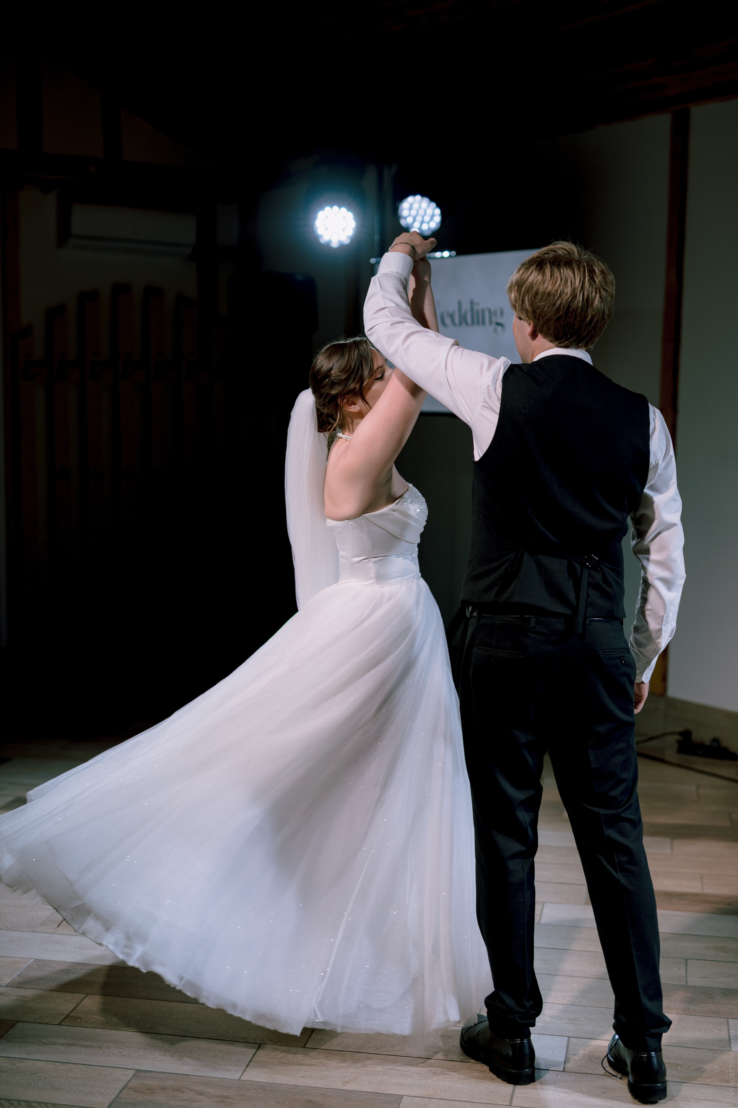 Свадебный анонс. Антон и Виктория. Свадебный и контент- фотограф в Тольятти, Самаре, Москве Яна Уруева