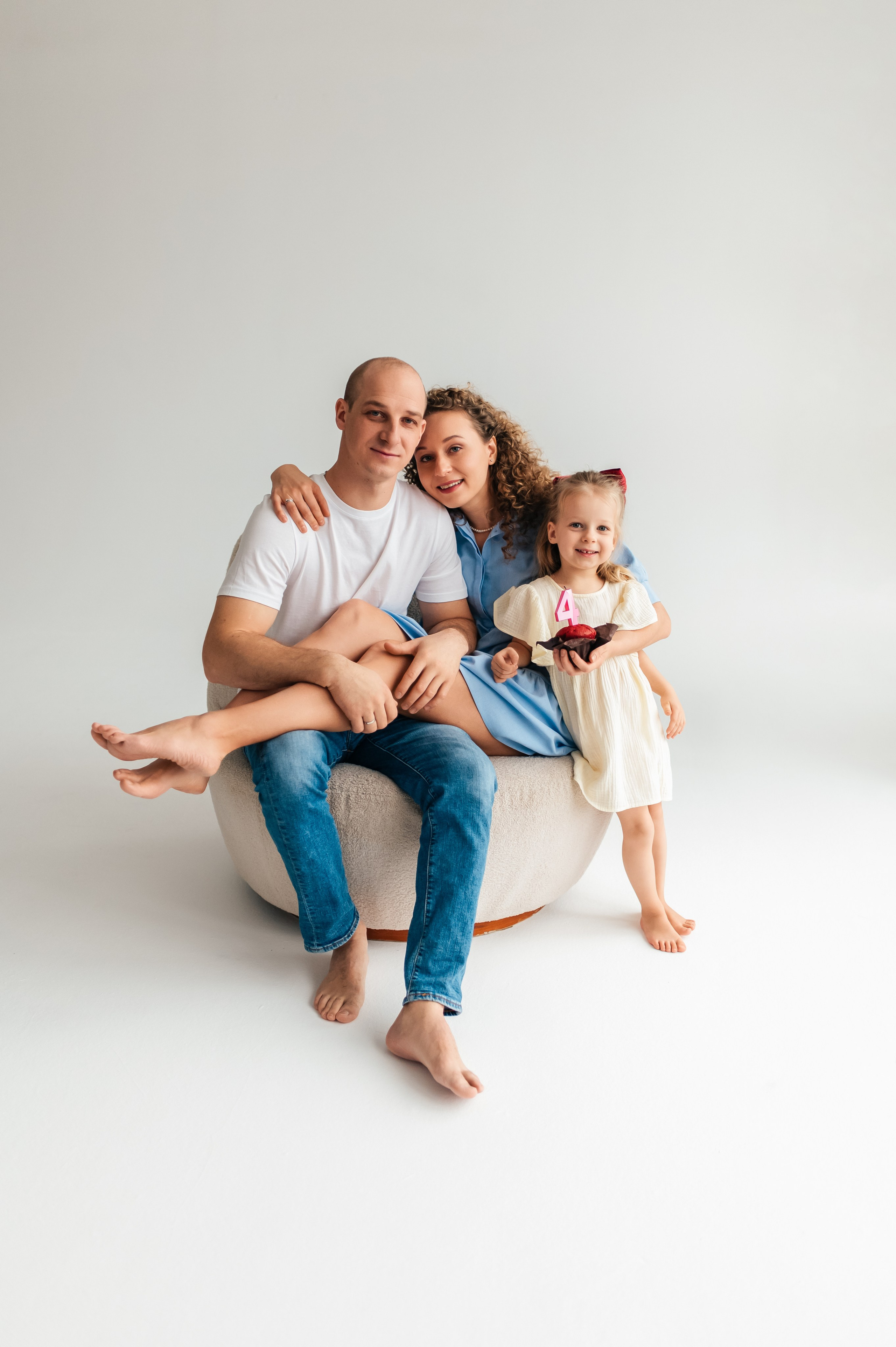 Январская егоза в фотостудии. Семейный фотограф. Lifestyle. Москва. Анастасия Михайлова