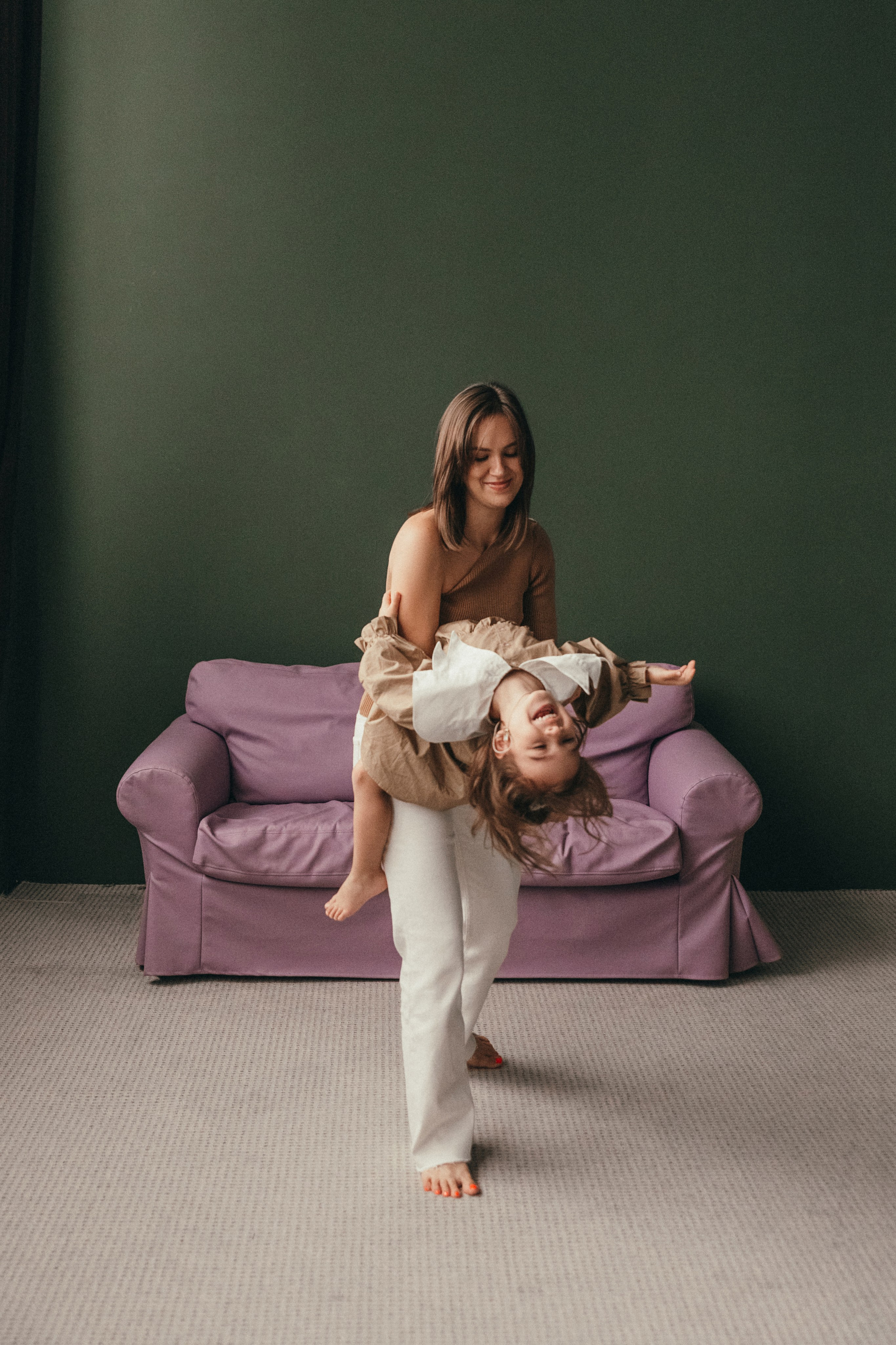 Карина и София. Семейный фотограф • Домашние съемки в Нижнем Новгороде