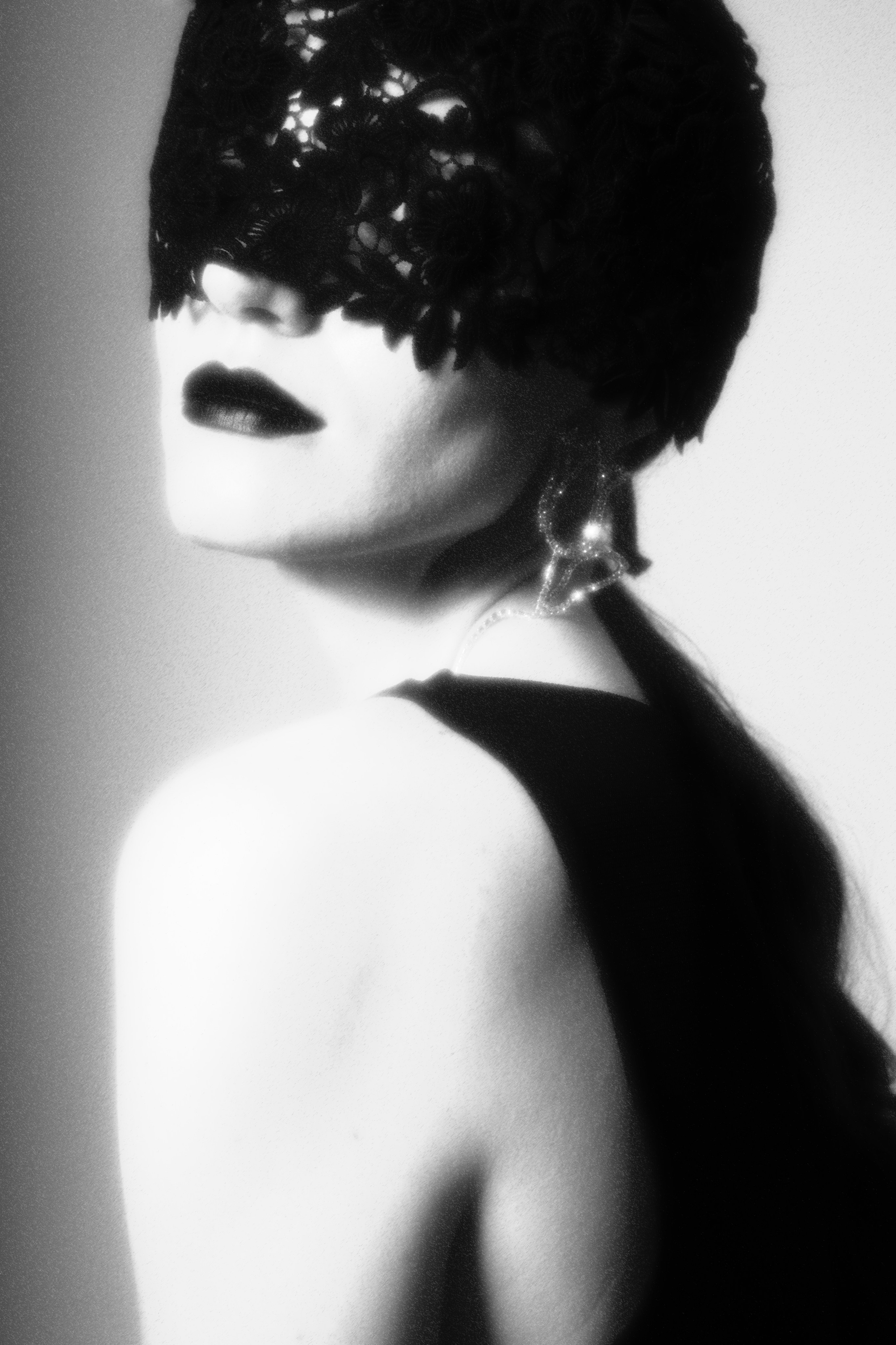 Black dahlia. Fashion Photographer Oxana Chernomorets
