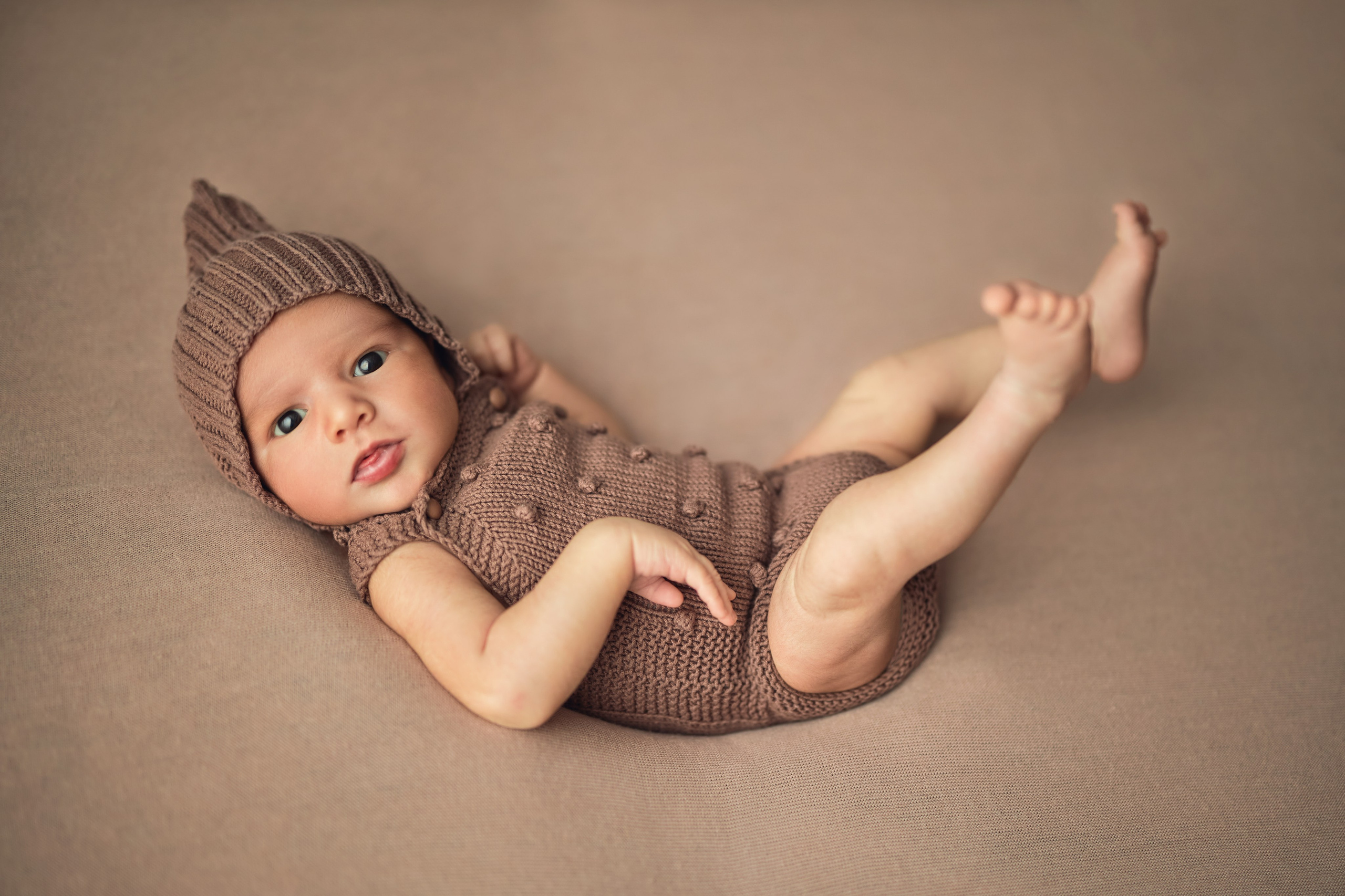 Ньюборн фотосессии в Старом Осколе. Фотостудия для новорожденных в Старом Осколе Гильфановых Юрия и Ольги