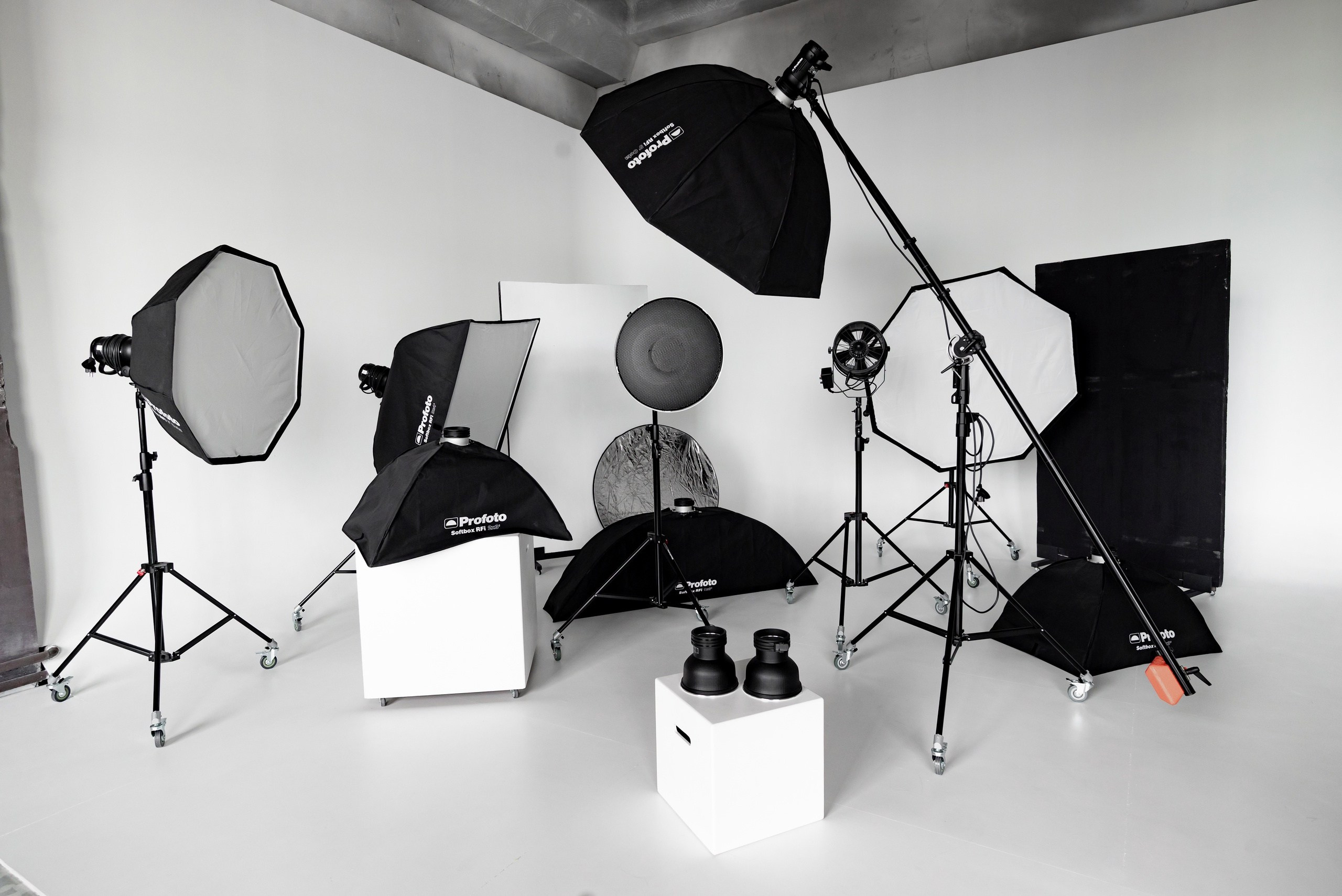 Студия Мун зал Лофт, 1800 руб. в час. Классный фотограф Красноярска Васильева Ирина