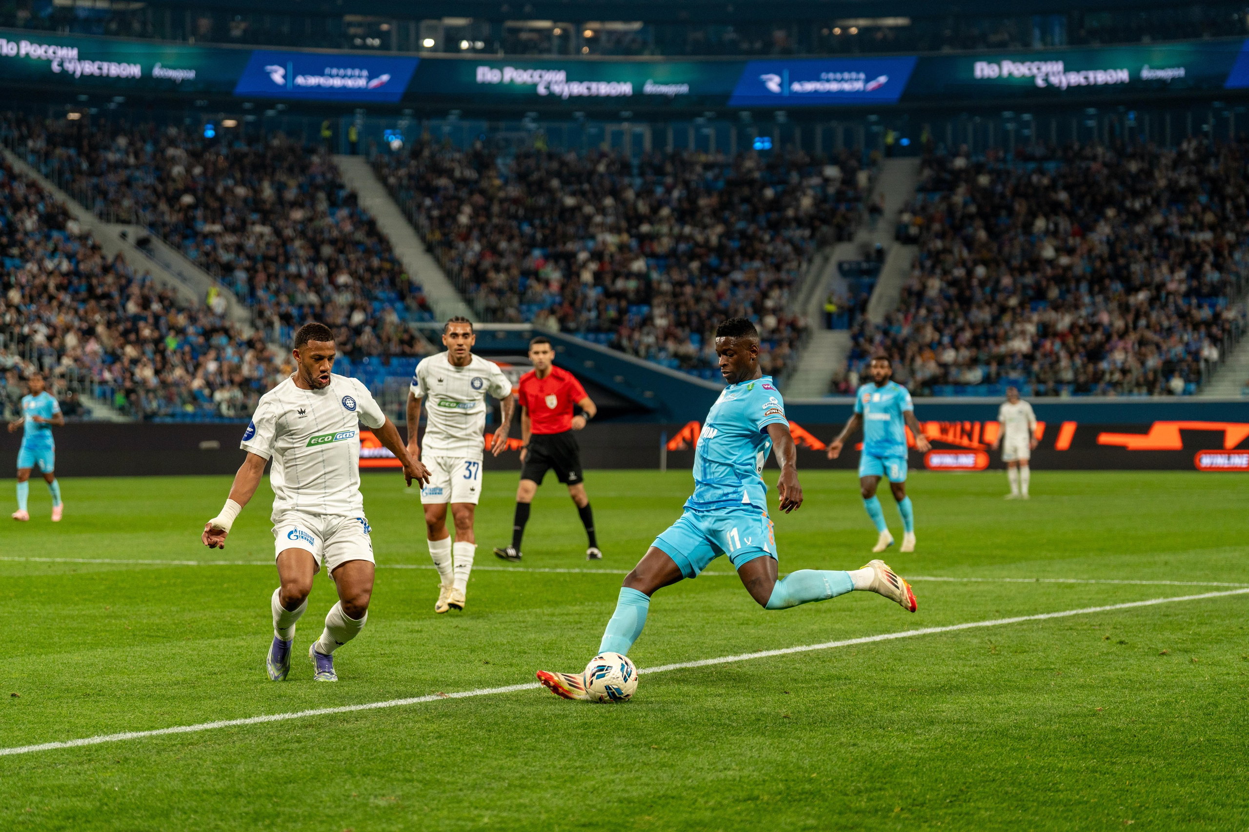 Репортажная съемка футбольного матча Зенит – Оренбург на Газпром Арене спортивным фотографом Санкт-Петербурга