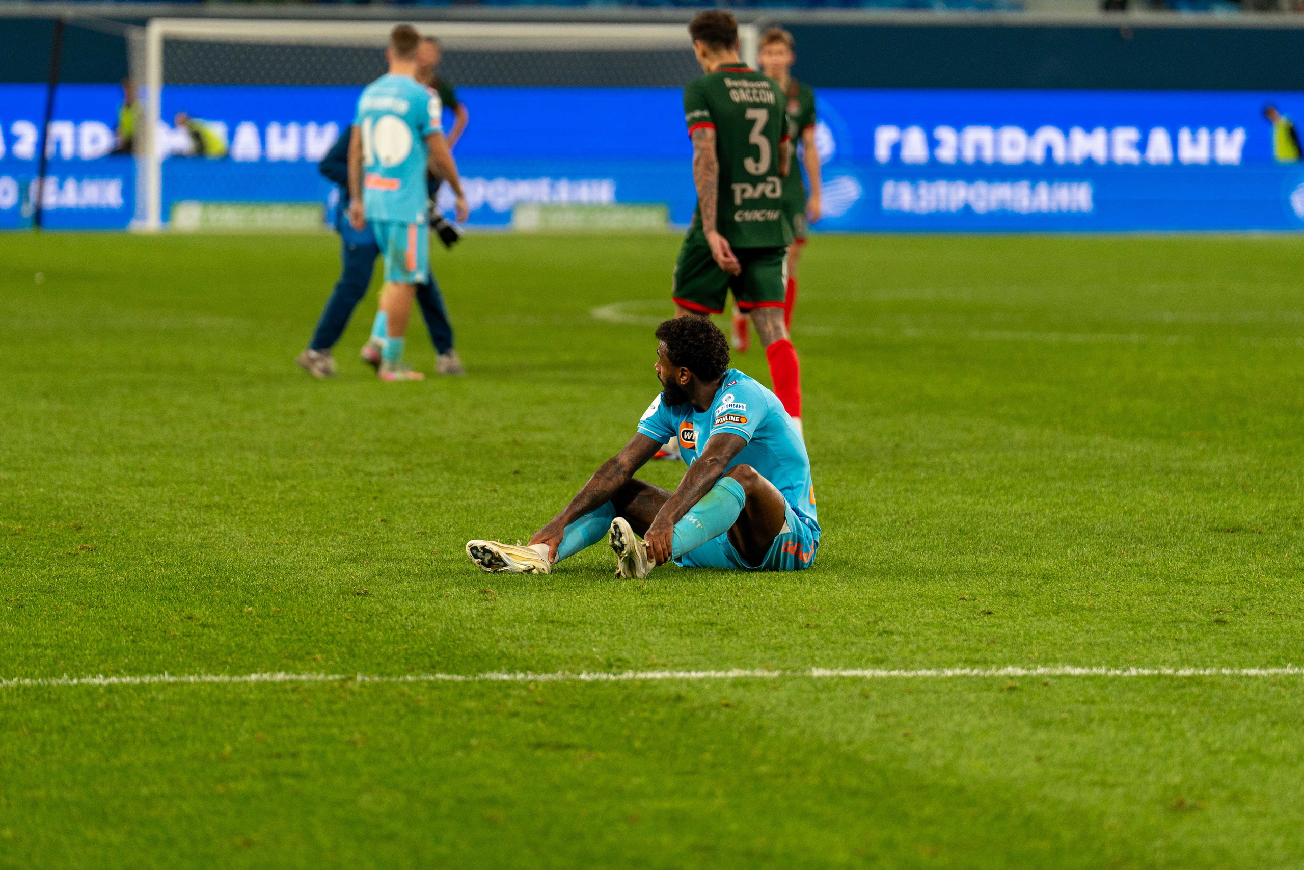 Зенит — Локомотив: фотогалерея 14-го тура РПЛ на Газпром Арене | Антон Гауф. Спортивный фотограф в Санкт-Петербурге | Антон Гауф