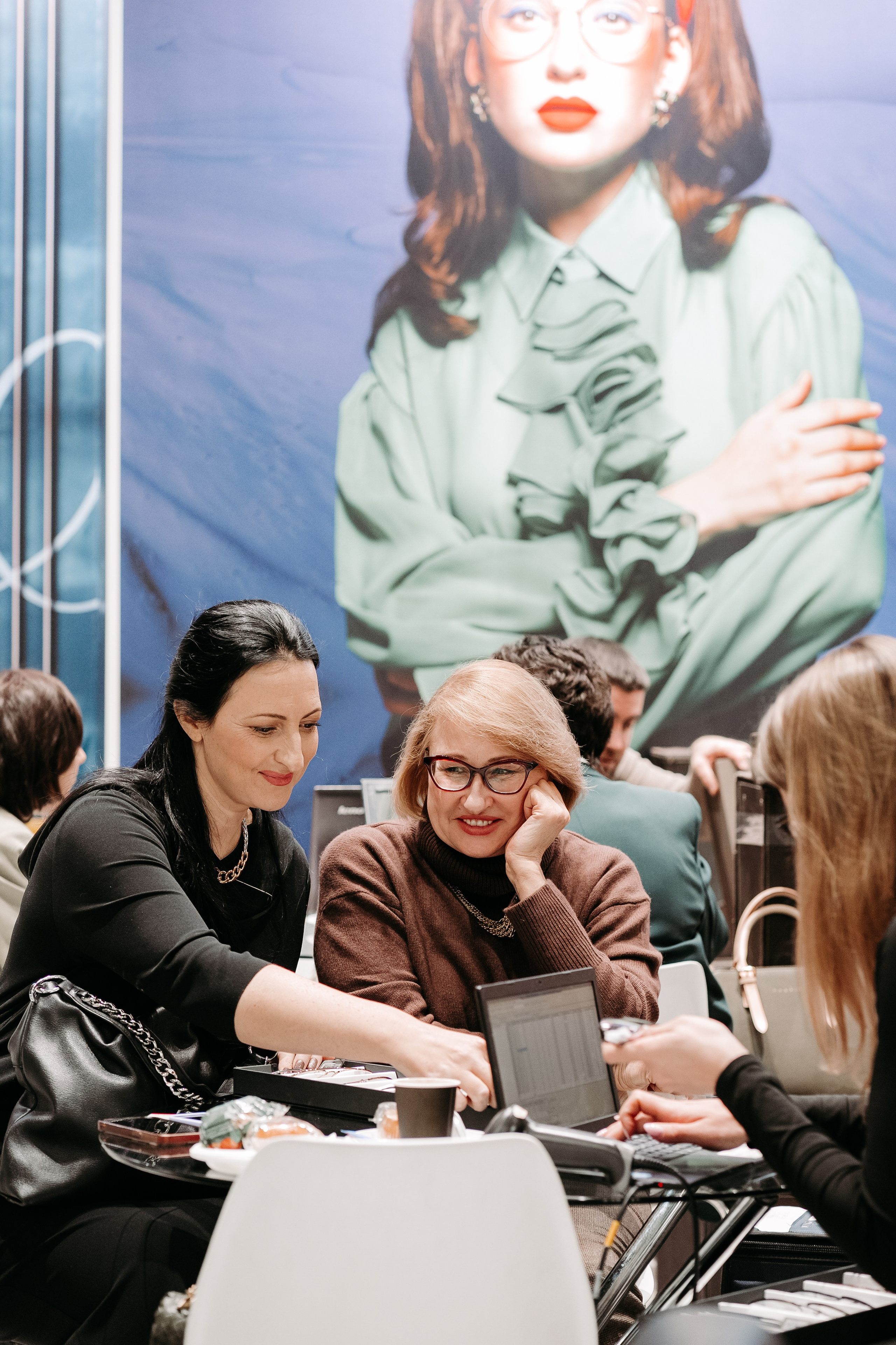 Оптическая_выставка. Репортажный и свадебный фотограф в Москве Рая Небогатова