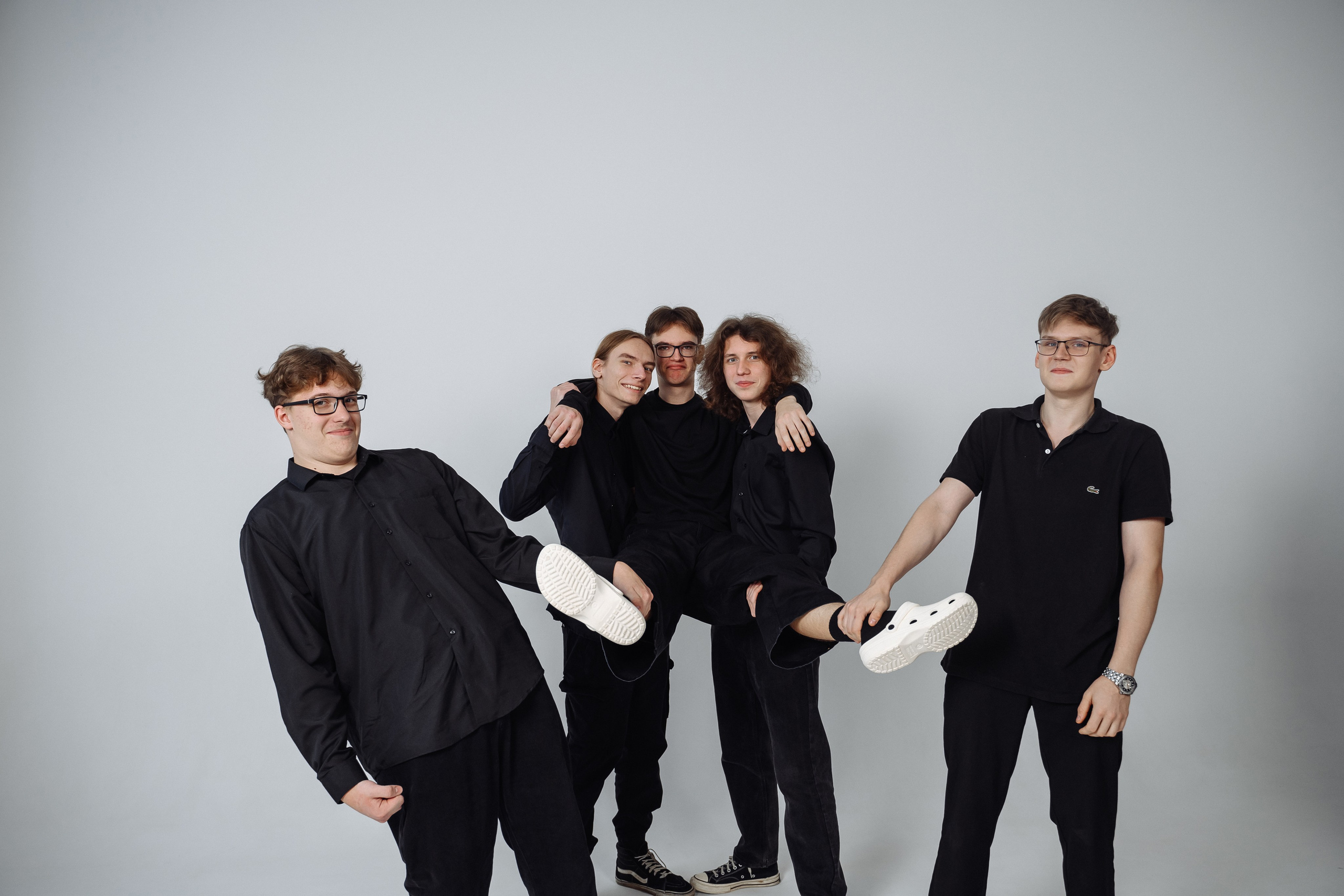 ВЫПУСКНИКИ 11 КЛАСС. МАРГАРИТА КУДРЯШОВА СВАДЕБНЫЙ И СЕМЕЙНЫЙ ФОТОГРАФ ТВЕРЬ МОСКВА