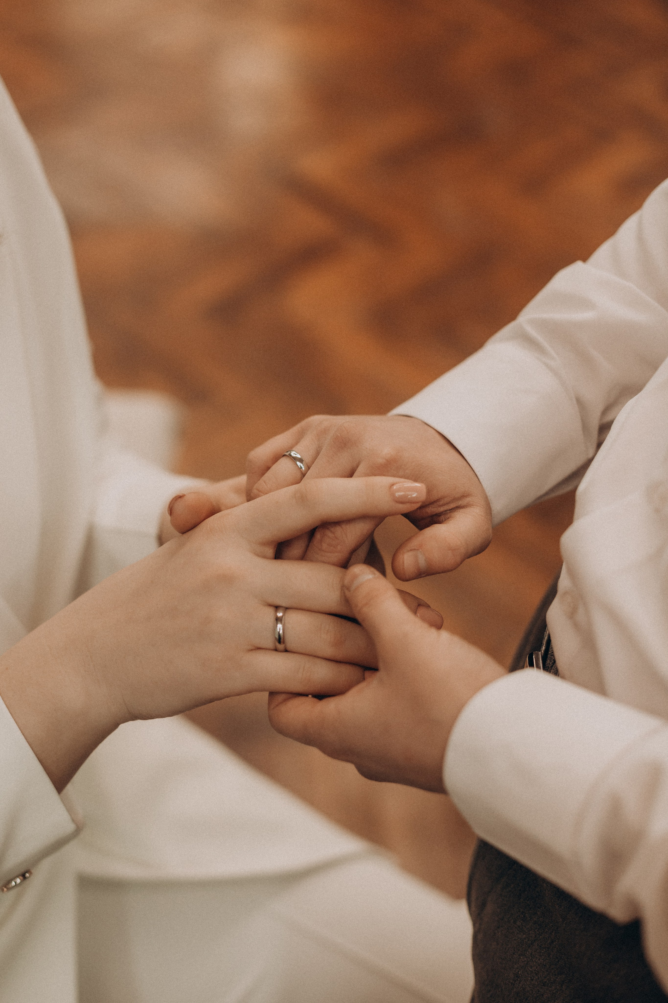 Нежность на фоне искусства. Свадебный фотограф Илья Бринк