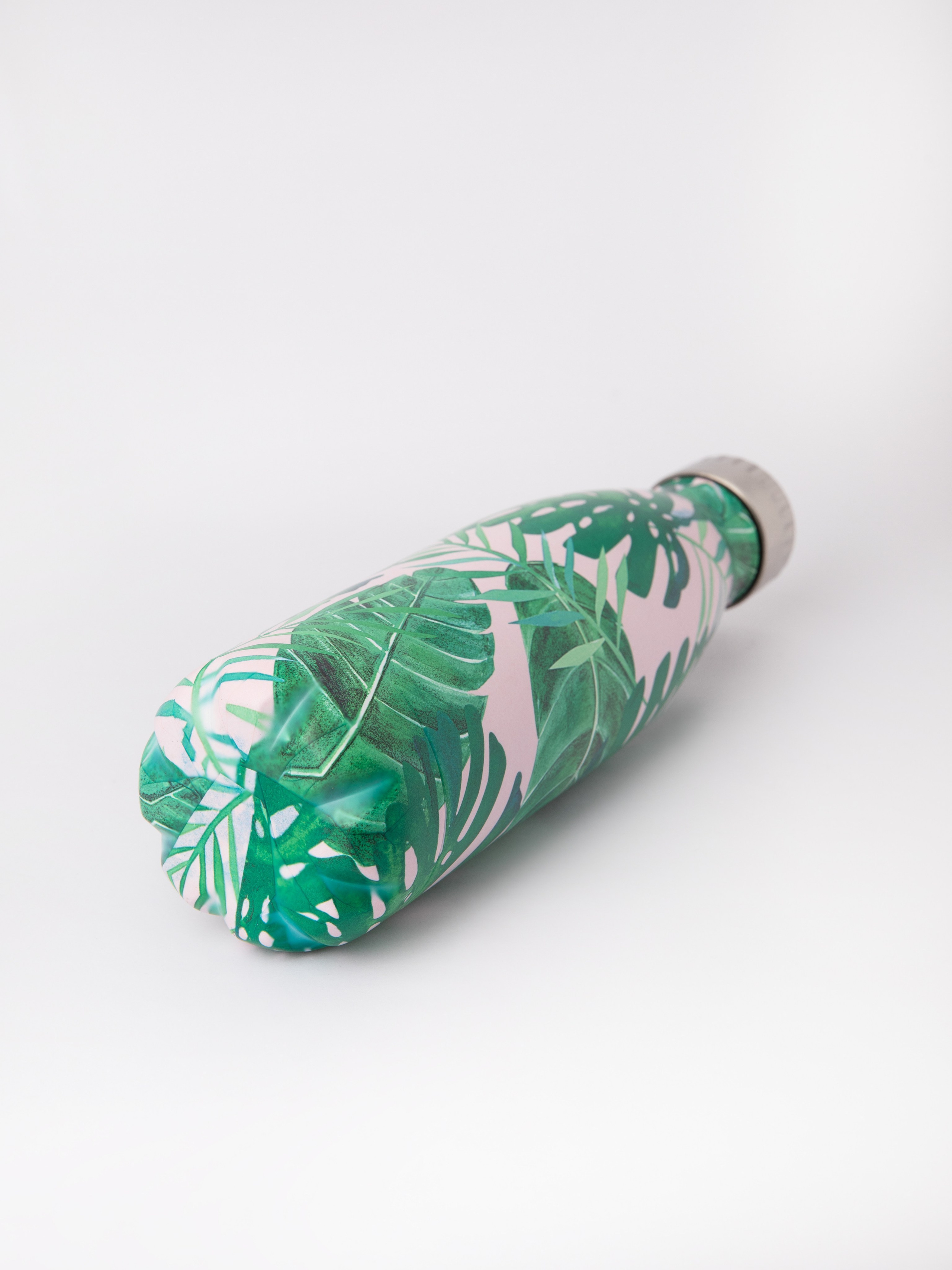 Термосы. Фотостудия предметной и модельной съёмки для маркетплейсов