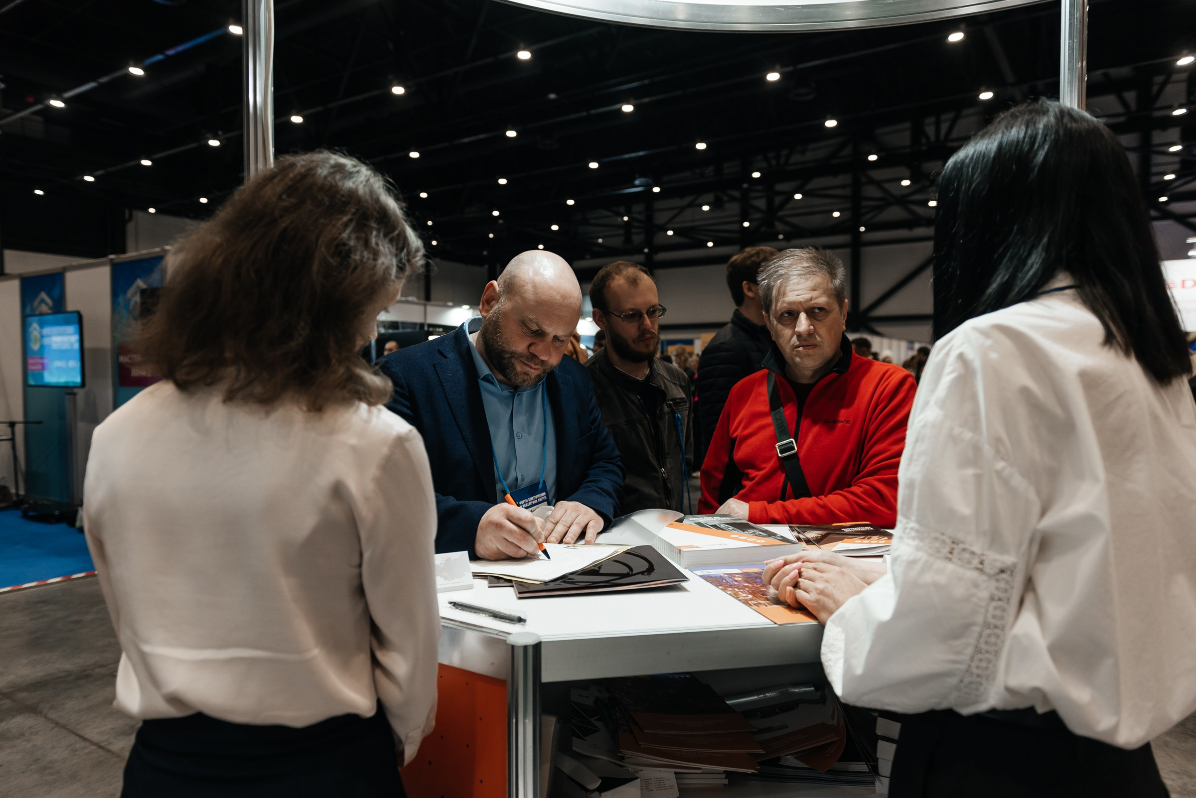 Репортажная съёмка на форуме ЭТМ. Свадебный фотограф в Санкт-Петербурге Венера Ахметова