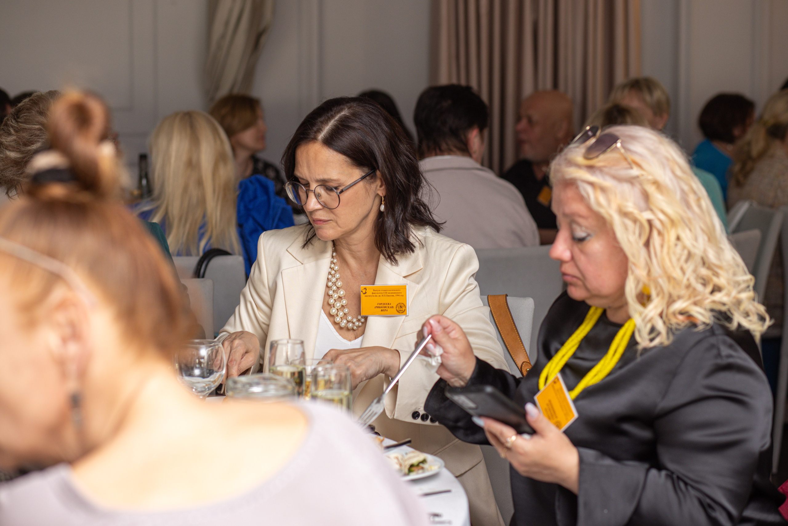 Встреча выпускников. Стоматологи СПб. Семейный фотограф в Вышнем Волочке — Ульяна Иванова | Фотосессии для всей семьи