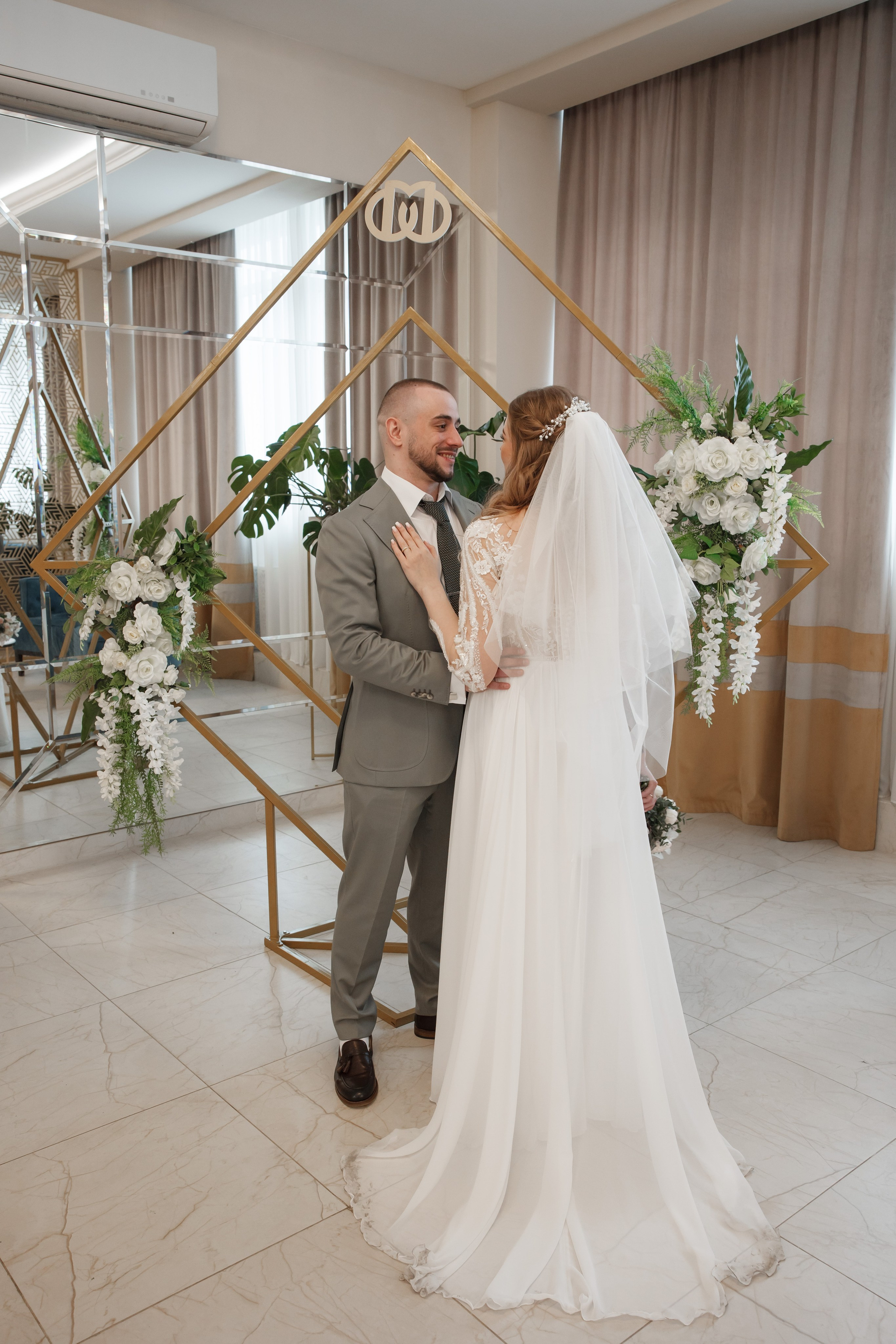 Варя и Денис, 4 ЗАГС + банкет. Свадебный и репортажный фотограф (Москва, Королев и другие)