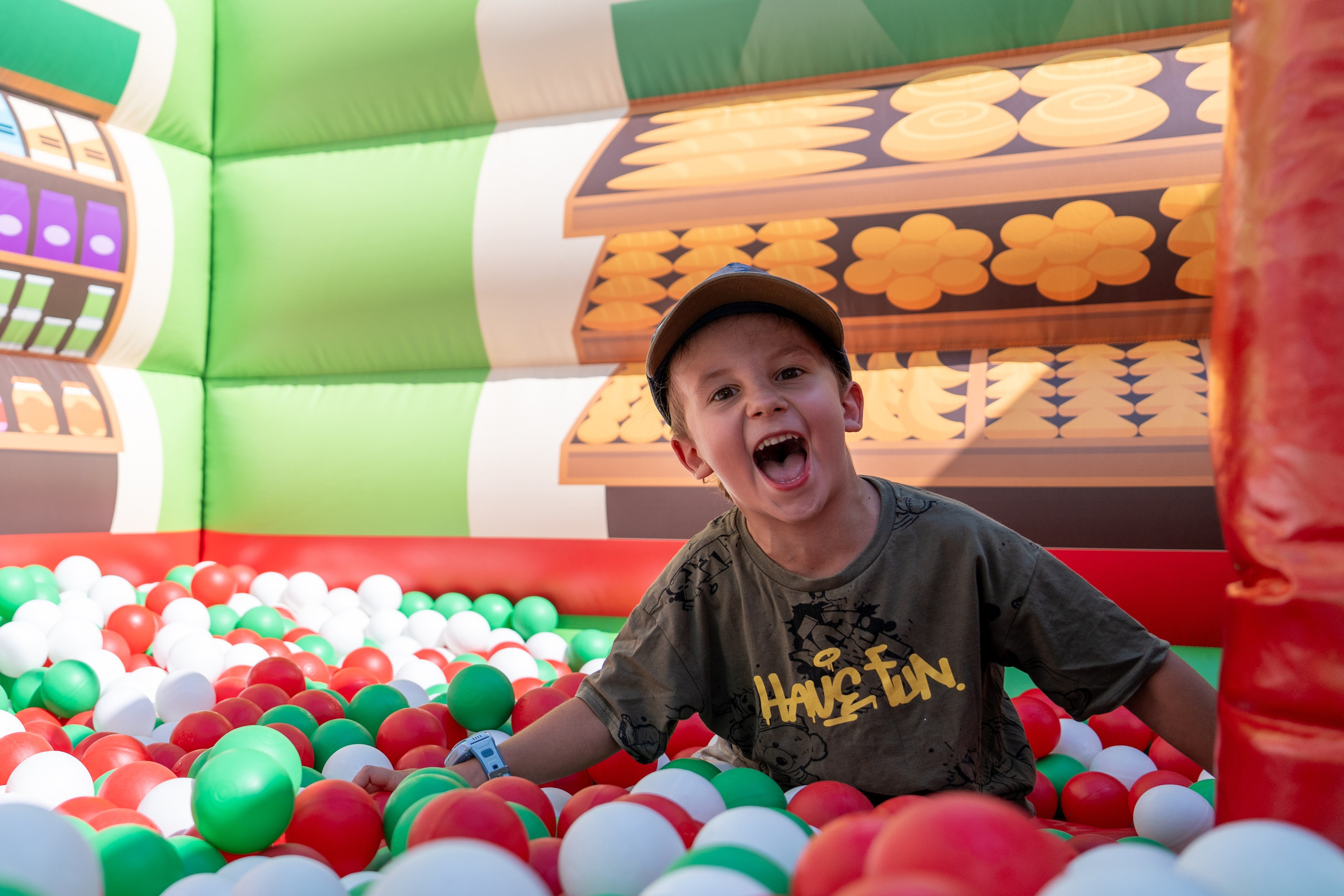 Фотоотчет партнеской интеграции для сети «Пятерочка» на фестивале «Grounded». Репортажный фотограф в Красной Поляне и Сочи Павлюченко Екатерина