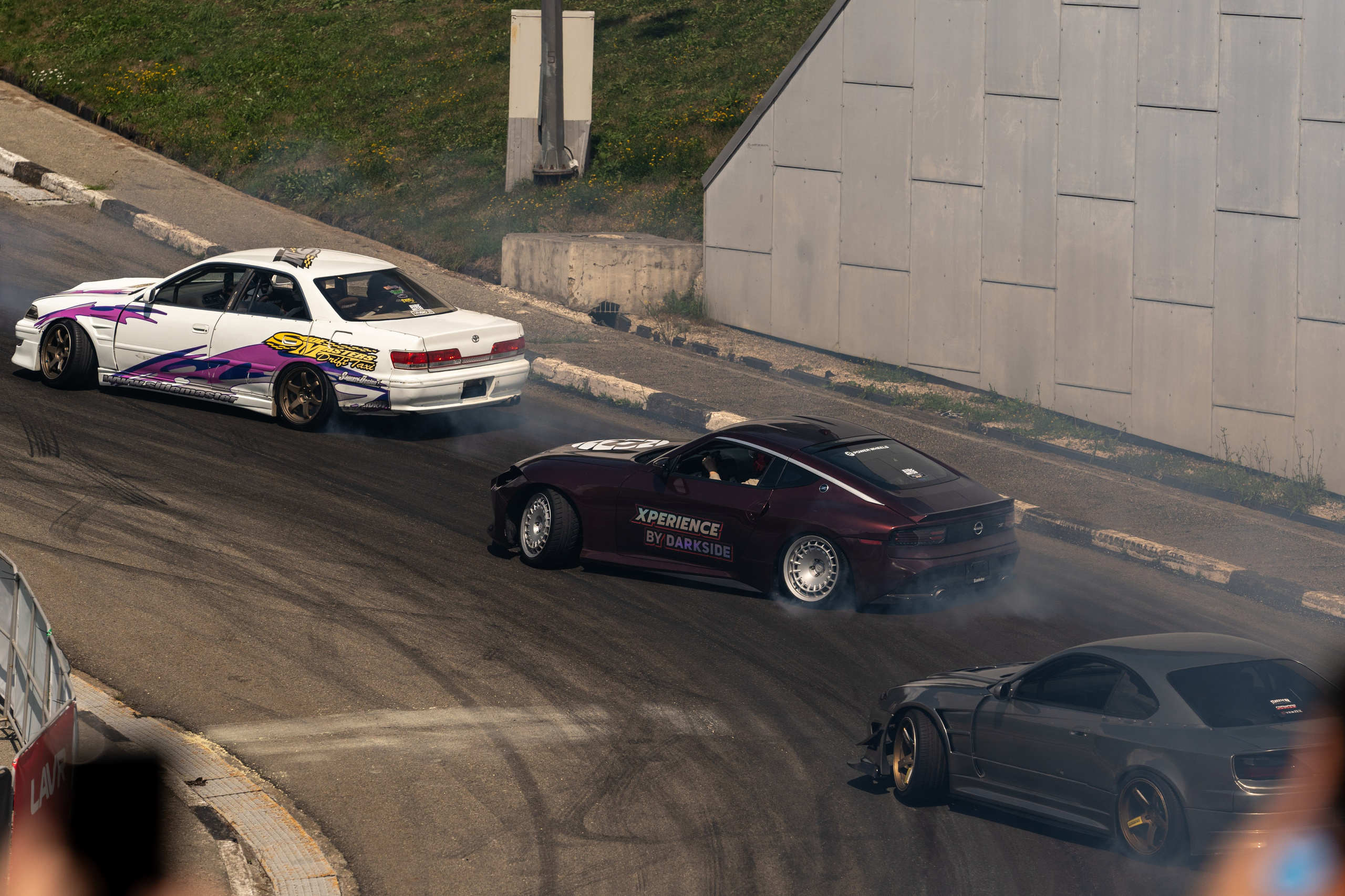 Автомобильные дрифт-гонки в рамках фестиваля Grounded 2024. Репортажный фотограф в Красной Поляне и Сочи Павлюченко Екатерина