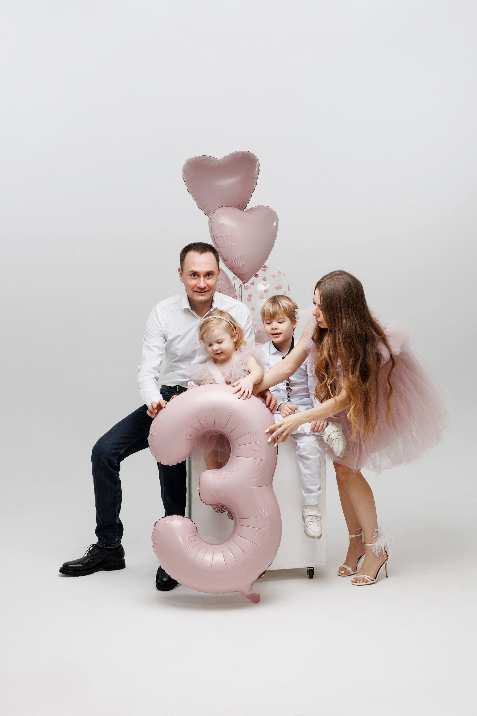 Съемка Дня Рождения Алисы в фотостудии CROSS-STUDIO зал IDEAL. Свадебный и семейный фотограф в Москве и МО Елена Агапова