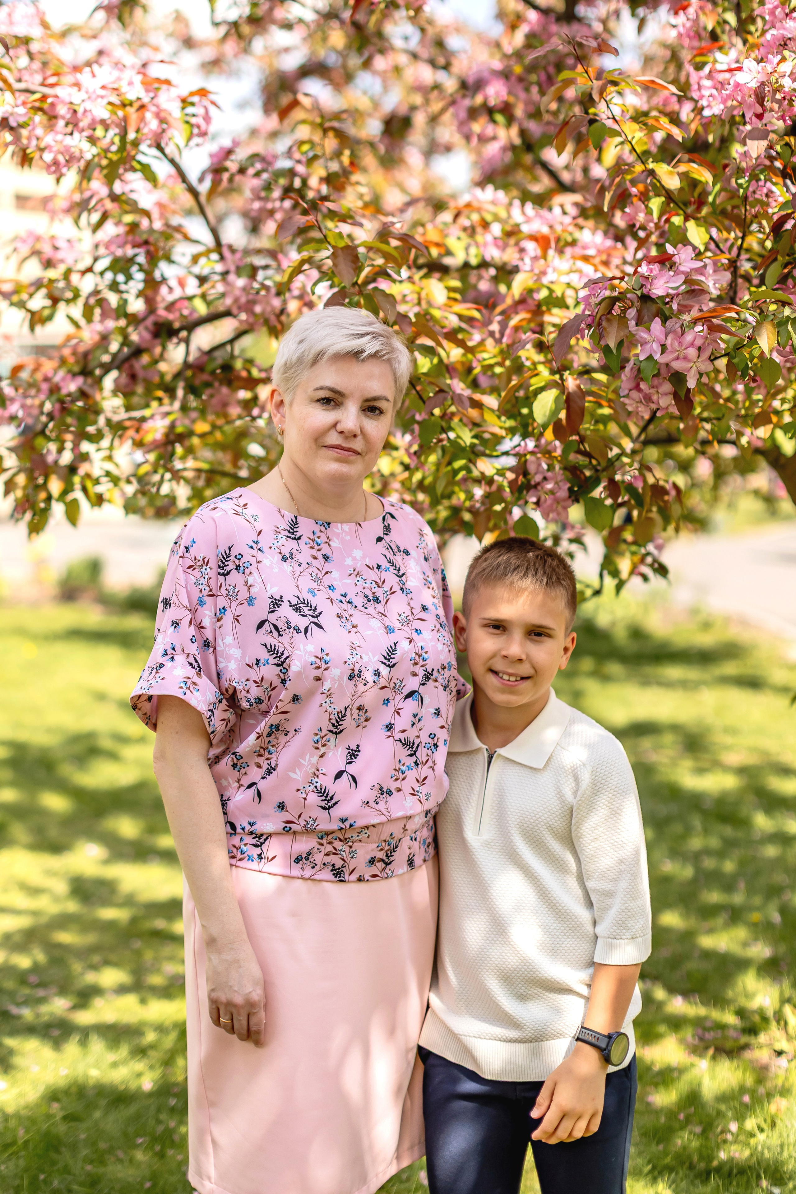 Выпускной в начальной школе на улице. Фотограф и видеограф Москва. Свадебный фотограф, видеограф. Выпускные альбомы. Оживающие альбомы