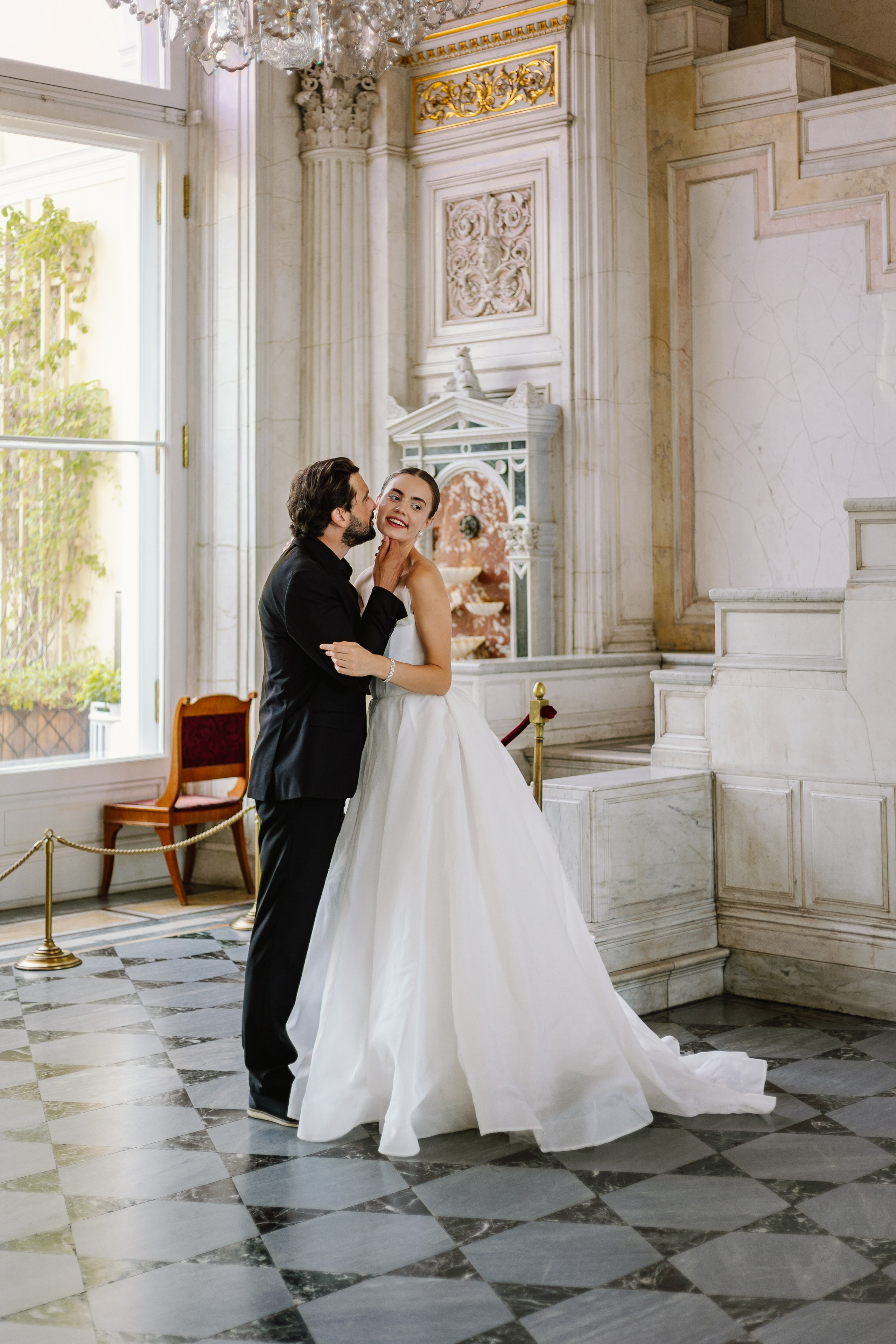 Анонс. Свадебная фотосессия в Эрмитаже. Фотограф и видеограф Москва. Свадебный фотограф, видеограф. Выпускные альбомы. Оживающие альбомы