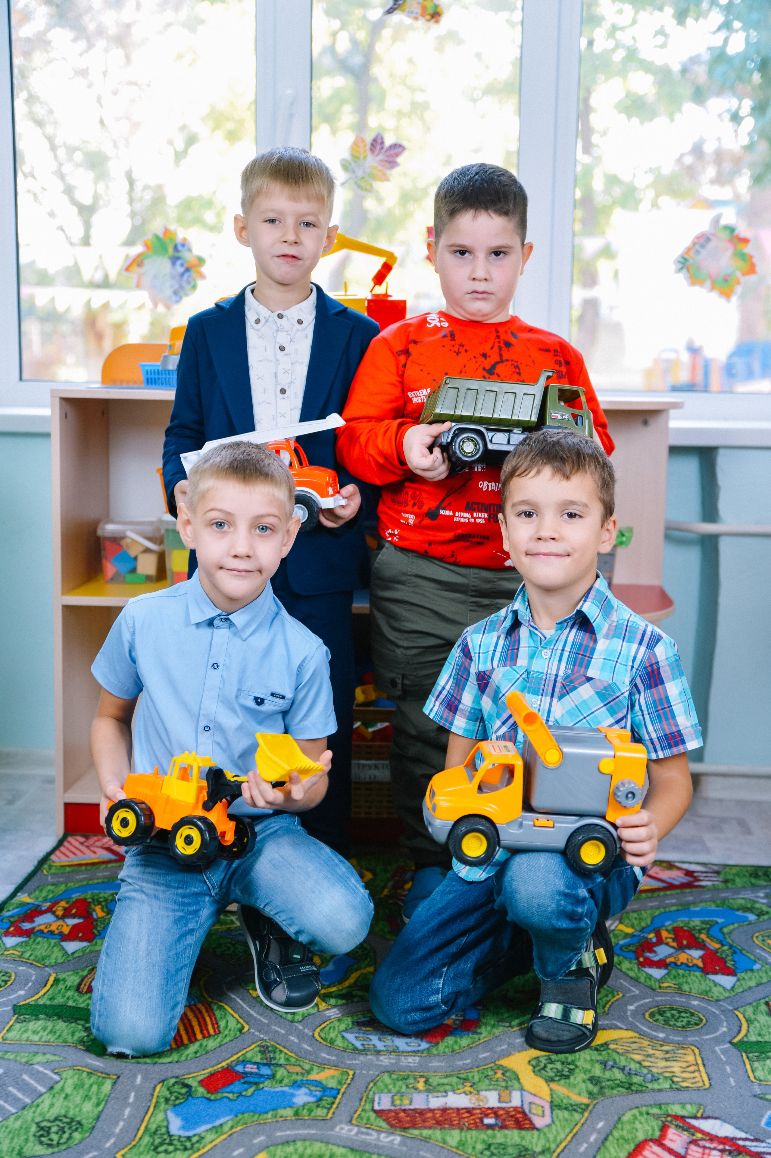 Групповые фотографии. ProAlbom — Выпускные альбомы в Кореновске и Краснодарском крае