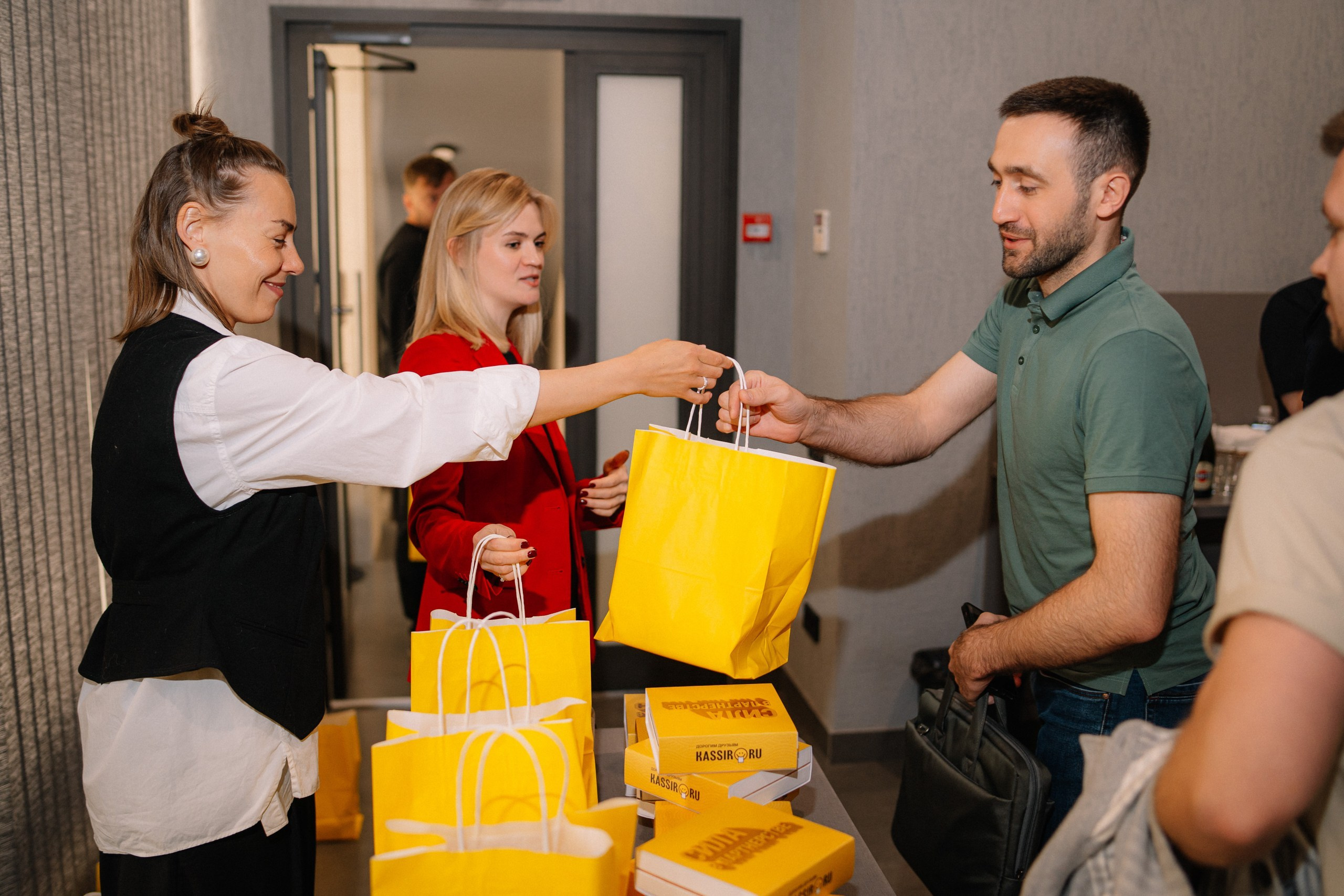 КАССИР.РУ — Бизнес форум. Репортажный (Event) фотограф в Барнауле | Даниил Маркин | Качество и вайб