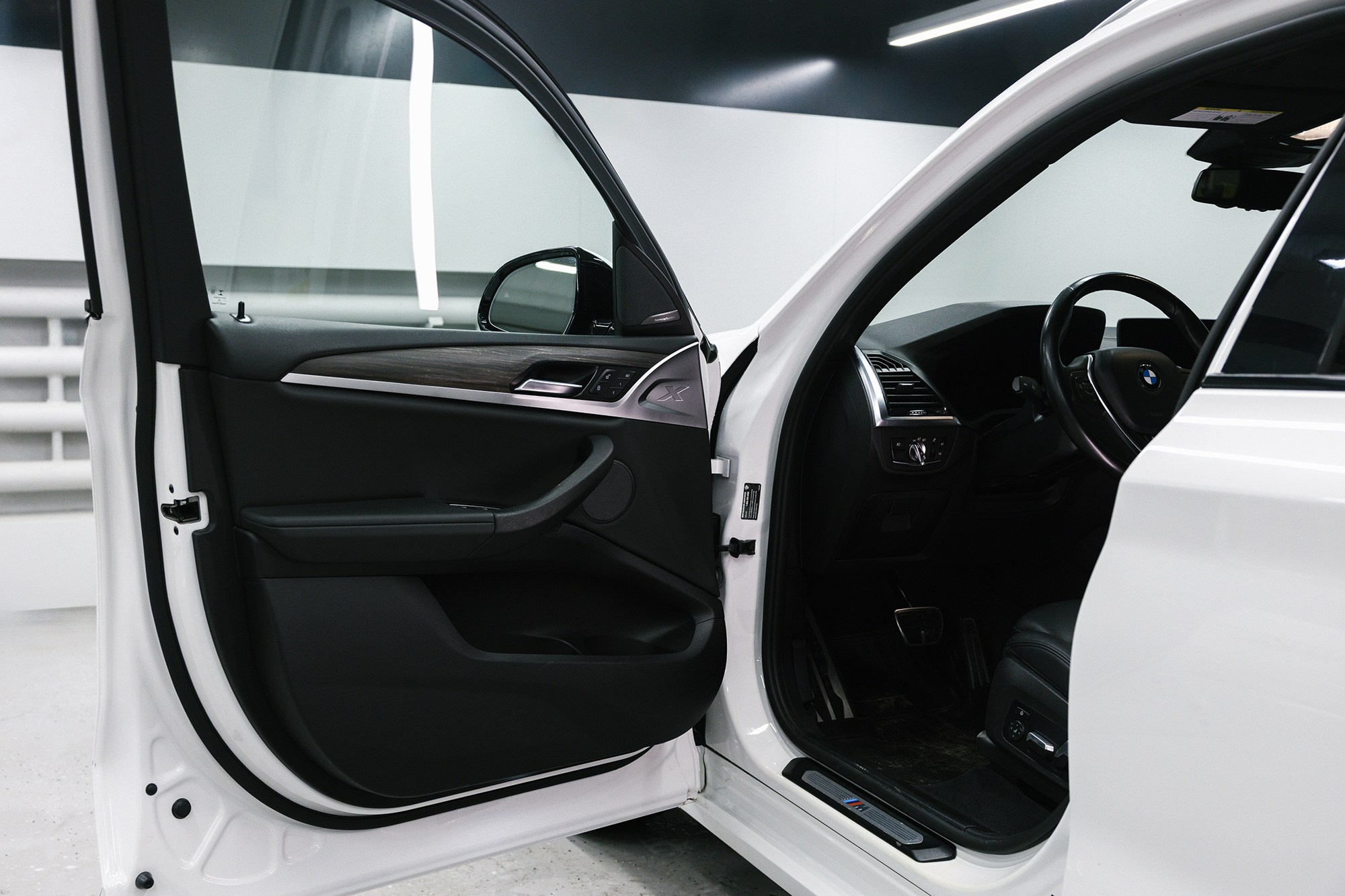 BMW X3 30i 2,0 xDrive Steptronic (252 л. с.). Автосалон «Х-Авто»