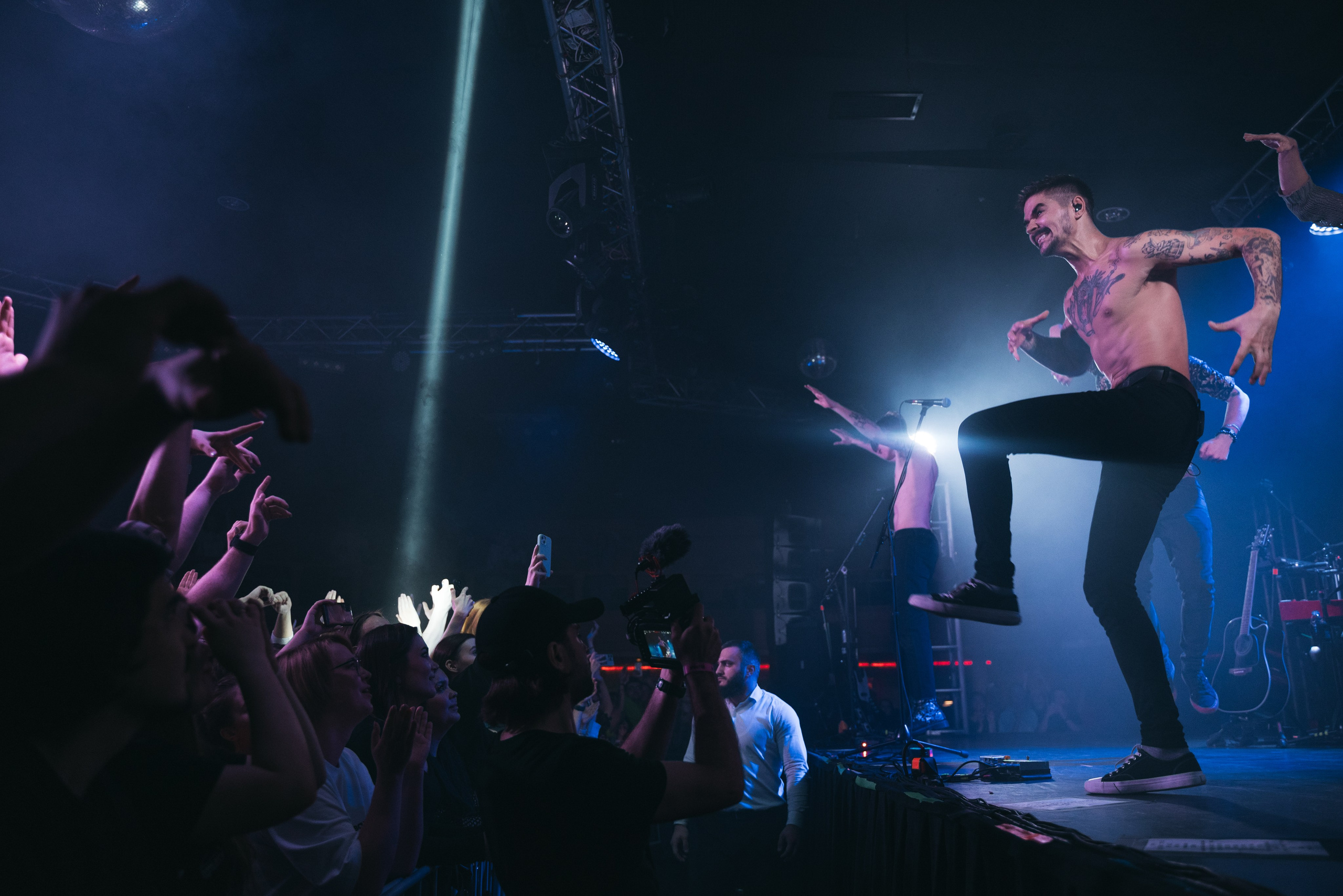 Концерт группы «The Hatters» 4.04.24. Репортажный и свадебный фотограф в Сургуте