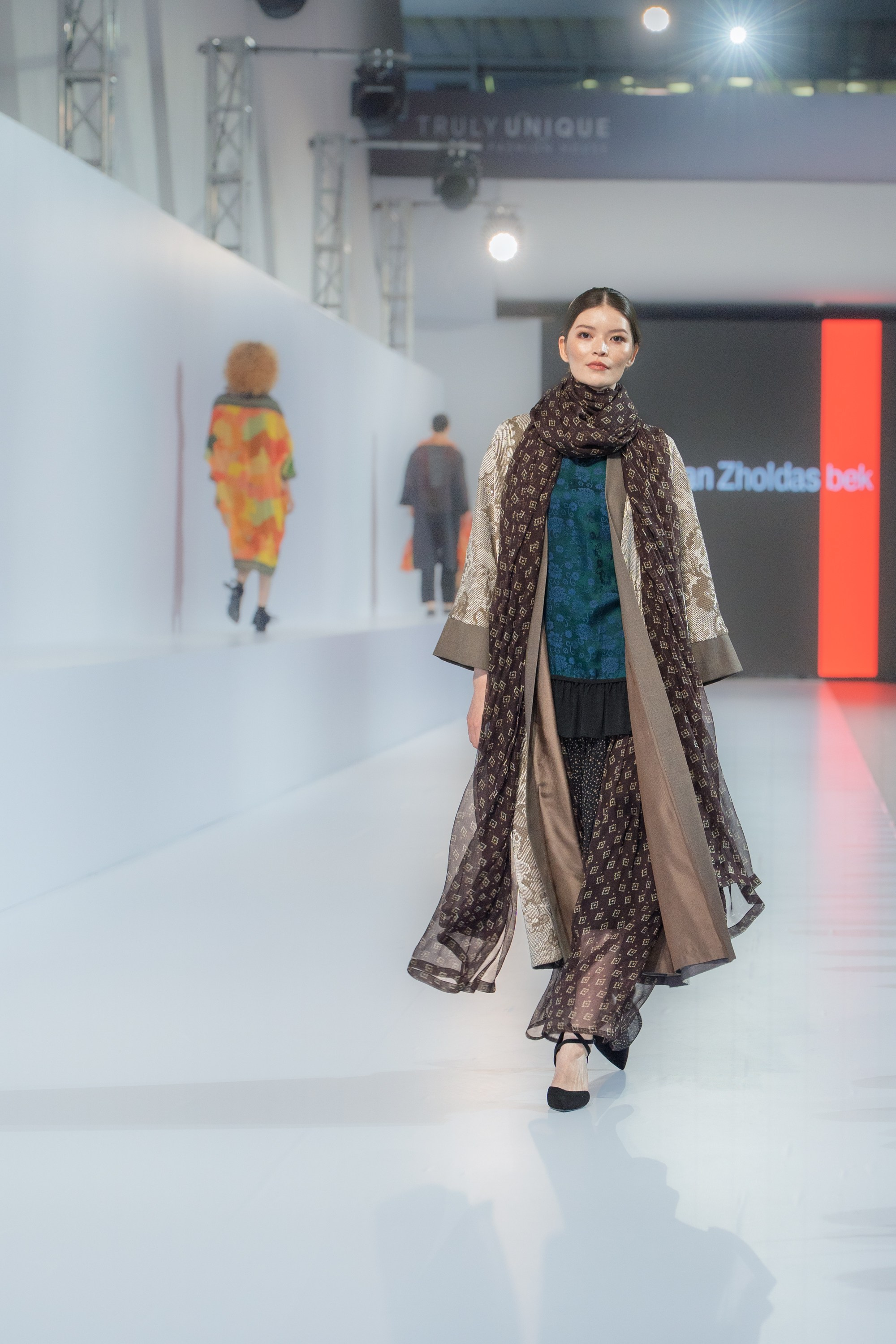 Yerlan Zholdasbek. Сайт Алматинского НЮ АРТ, будуар и фэшн фотографа Дениса Карпенко