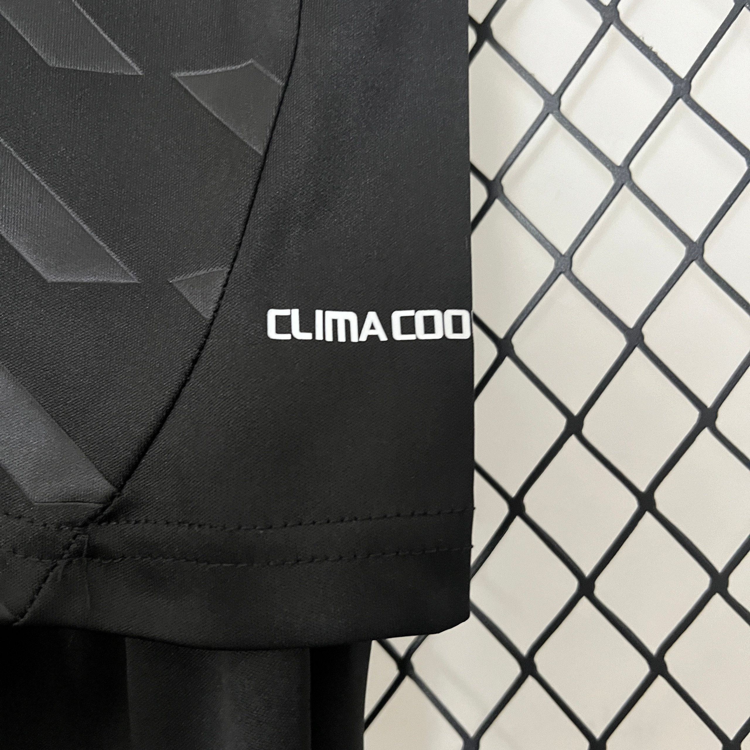 Футбольная форма реал мадрид детская 2011-2012 купить. Футбольный магазин — ssw_magazin