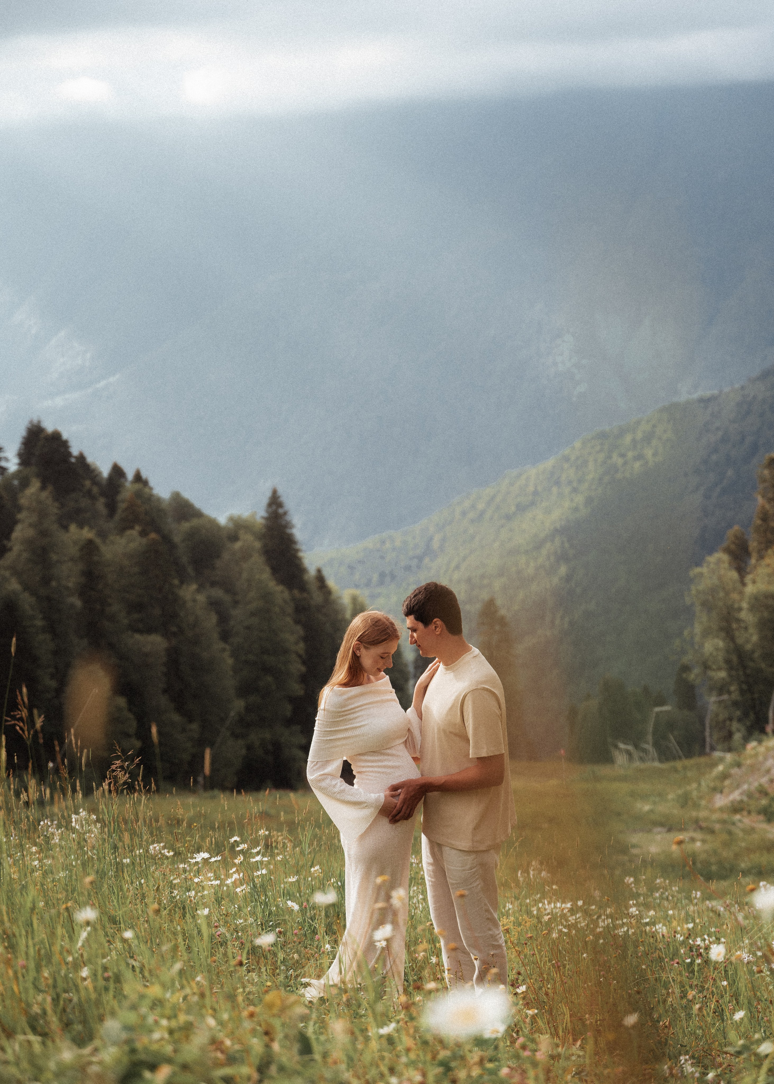 Фотосессия беременности в Красной Поляне. Фотограф на Пхукете Максим