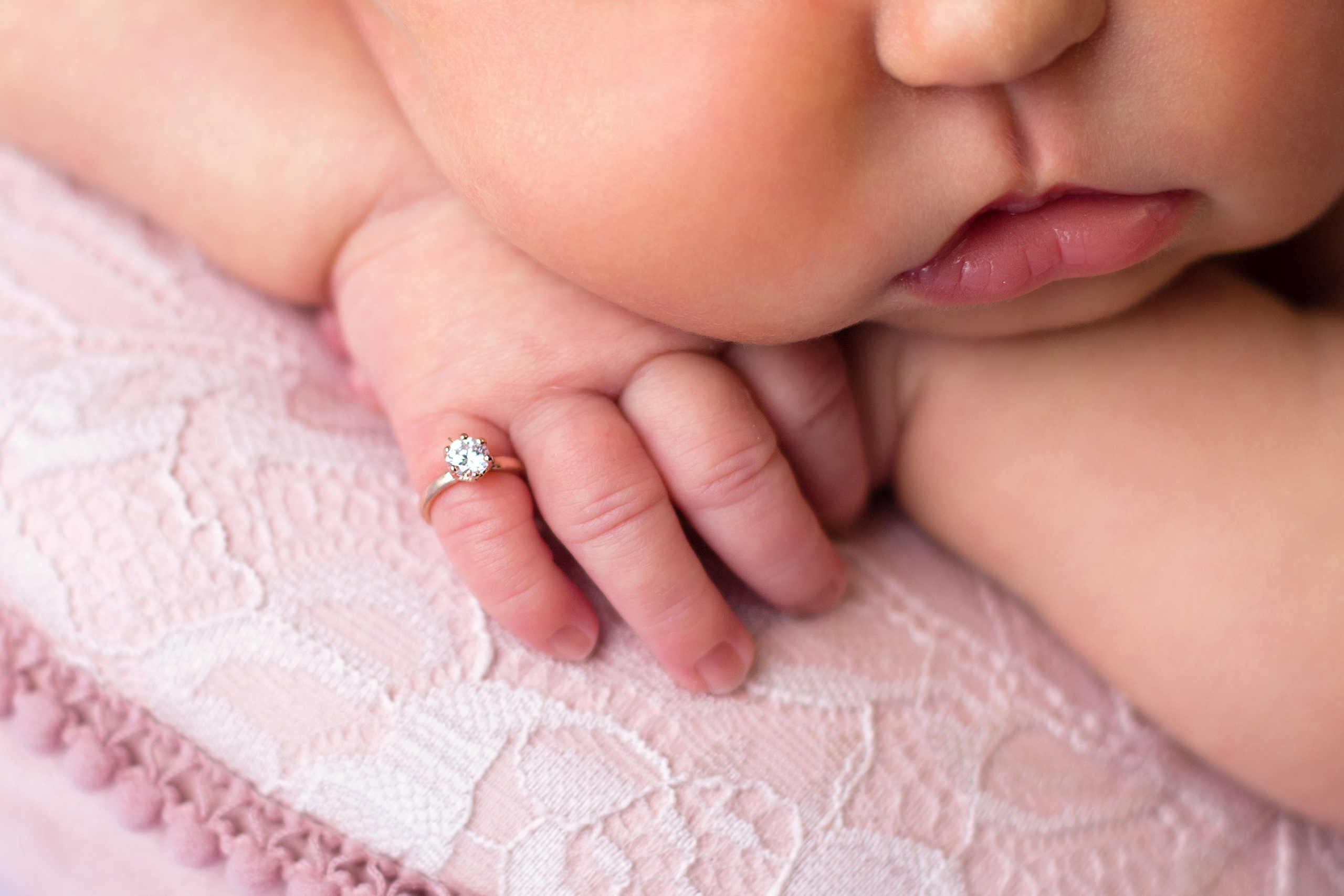 Новорождённые. Детский, семейный фотограф в Новороссийске Алла Околиздаева