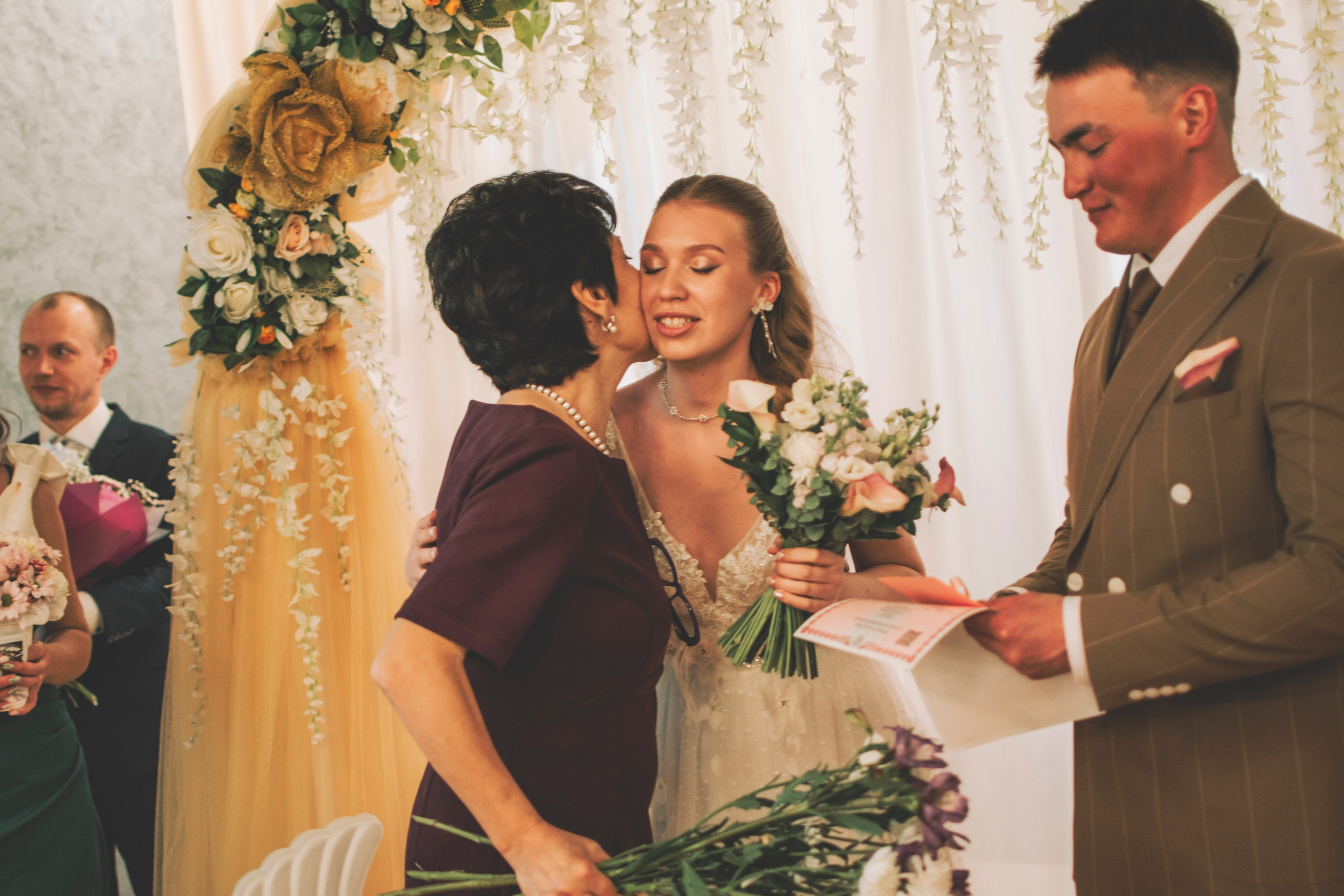 Альберт и Анастасия (Студийная фотосессия, роспись в ДК Нефтяник + фотосессия с гостями). Семейный и свадебный фотограф Губкинский и Ставрополь