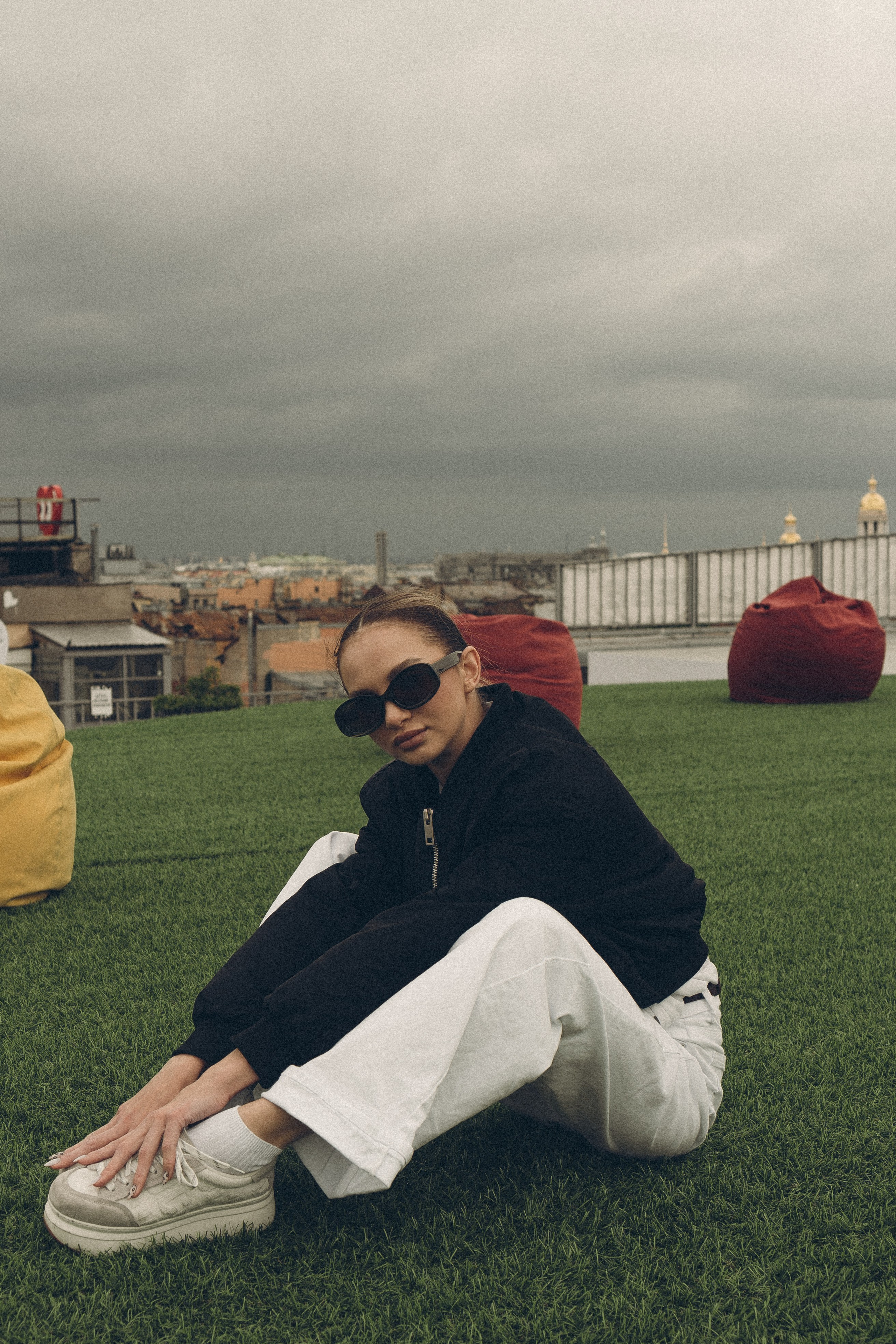 МЫ ГУЛЯЛИ ПРО КРЫШАМ ПИТЕРА. Профессиональный фотограф, Санкт-Петербург — Виктория Богомолова