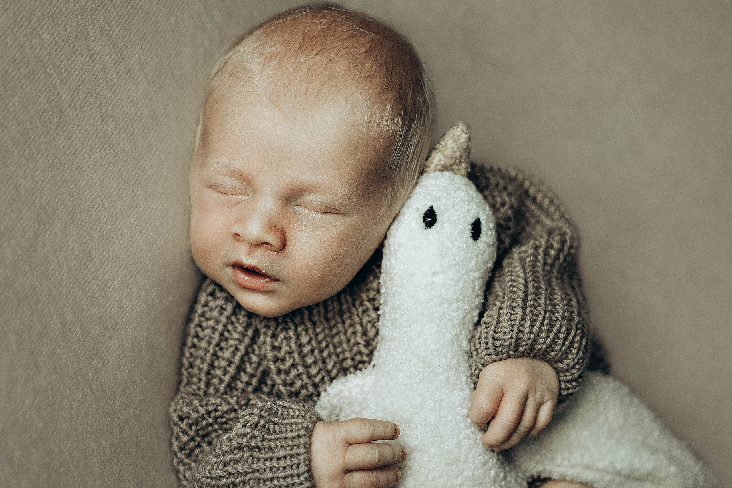 фотограф фотосессия ньюборн новорожденный малыш лайфстайл классический newborn фотосессия в краснодаре фотограф в краснодаре роды роддом фотограф