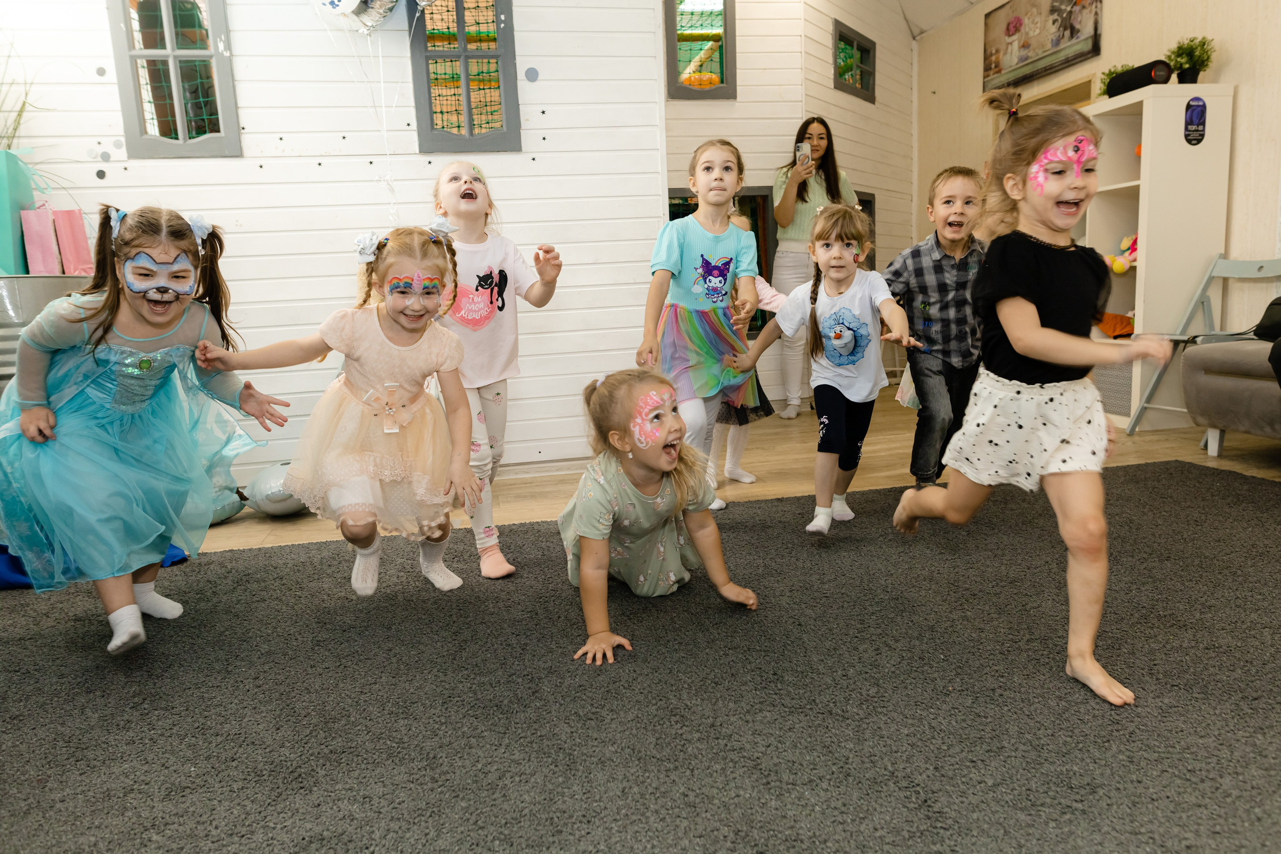 В детских лофтах. ФОТОГРАФ НОВОСИБИРСК — АЛЁНА ЖИГАЛЕЕВА