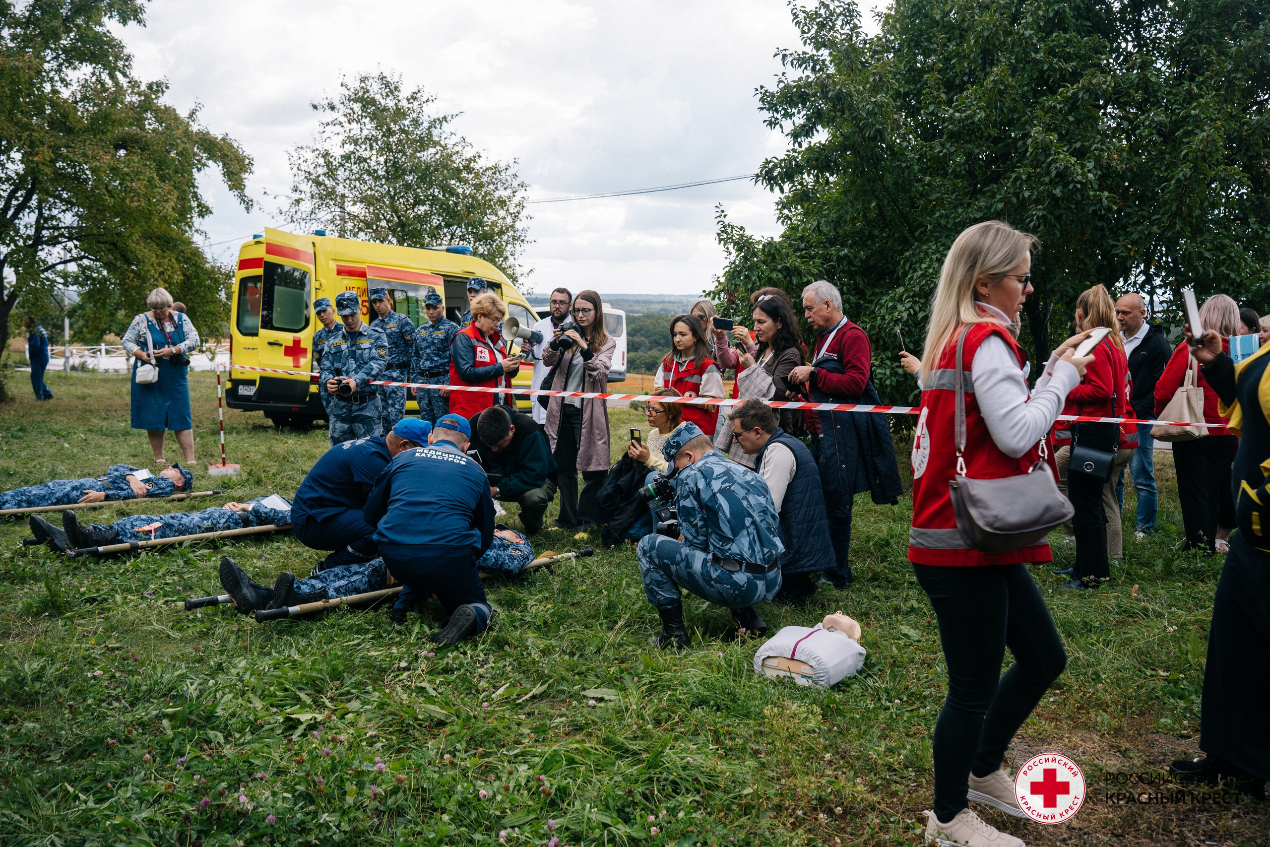 Красный крест | Дегас, медвежья берлога. Фотограф в Воронеже Ольга Космодемьянская