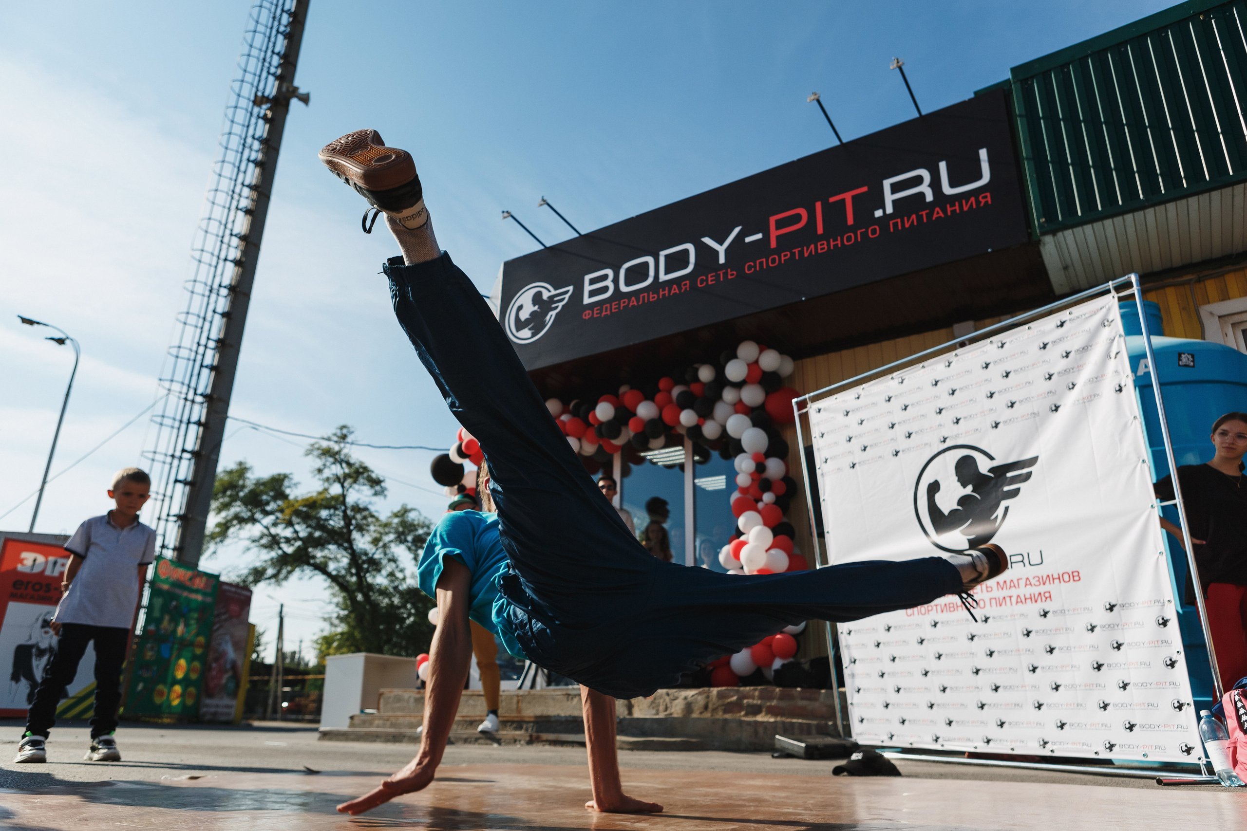 Открытие Body Pit в Таганроге: Репортажные фото, впечатления и обзор. Свадебный и семейный фотограф в Таганроге Бакарюк Антон