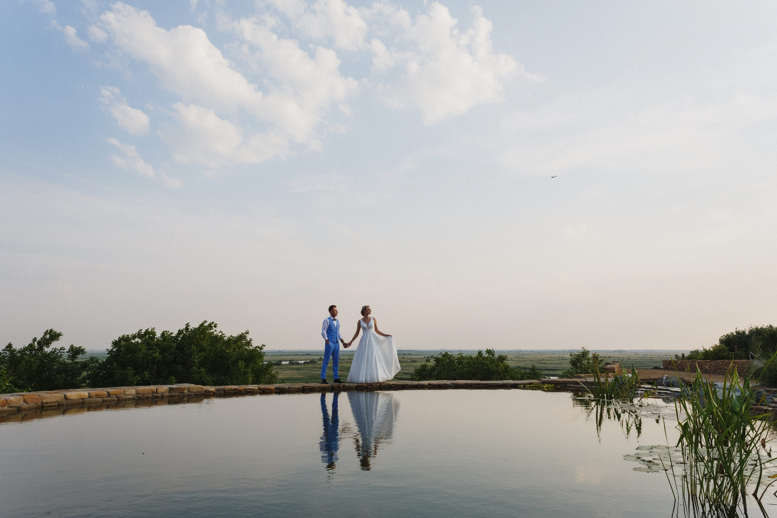 Анонс свадебной прогулки Кирилла и Виктории. Свадебный и семейный фотограф в Таганроге Бакарюк Антон