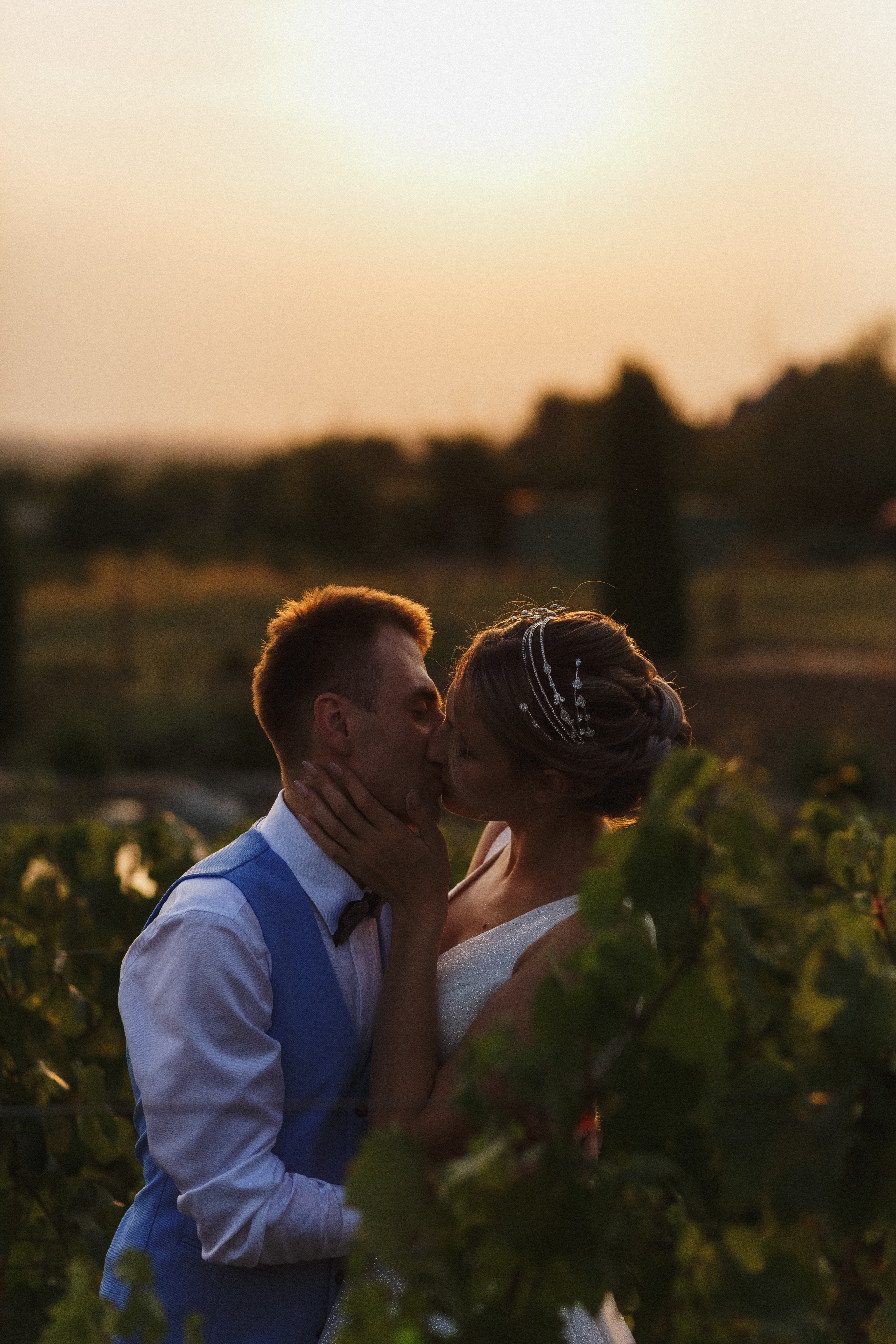 Анонс свадебной прогулки Кирилла и Виктории. Свадебный и семейный фотограф в Таганроге Бакарюк Антон