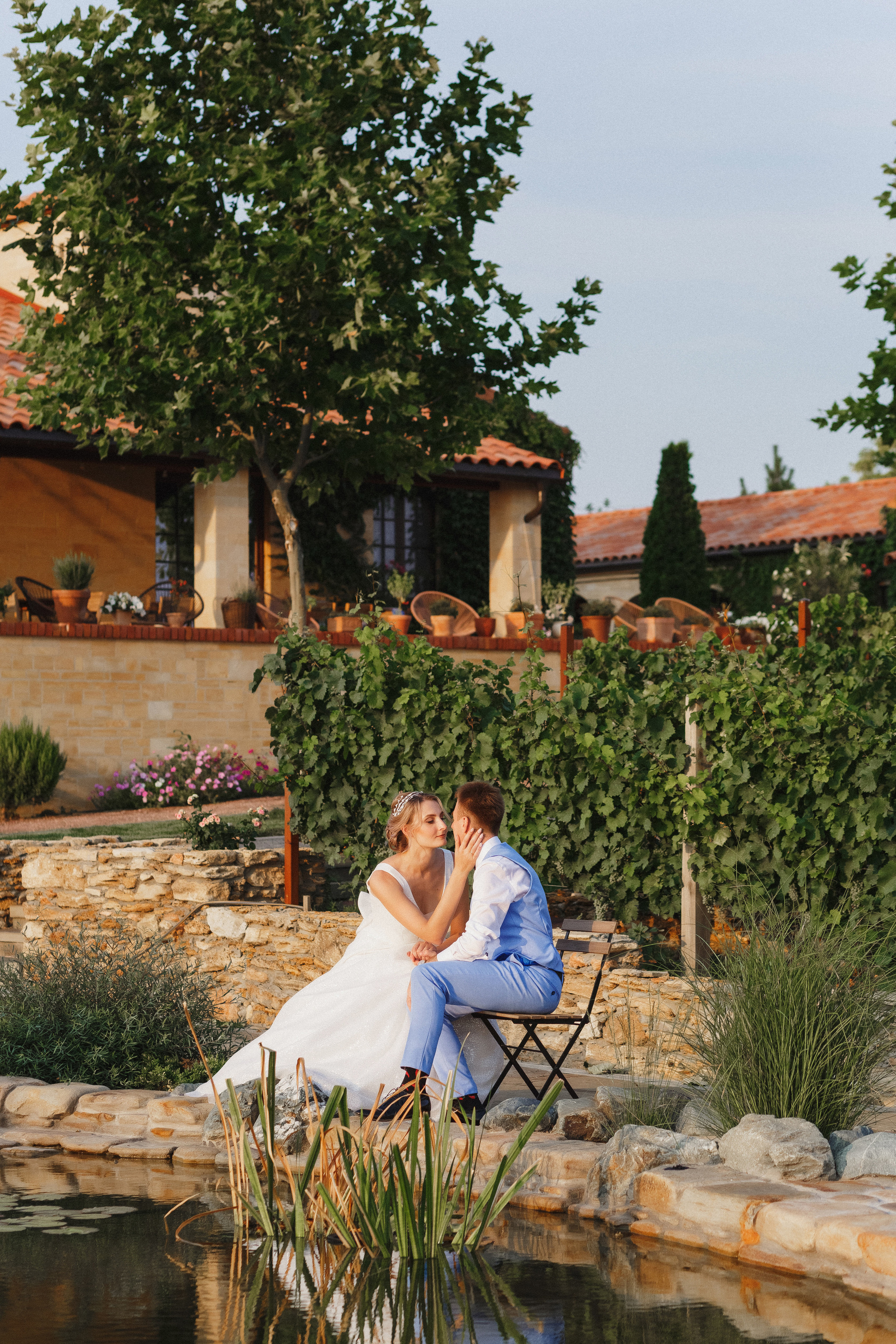 Анонс свадебной прогулки Кирилла и Виктории. Свадебный и семейный фотограф в Таганроге Бакарюк Антон