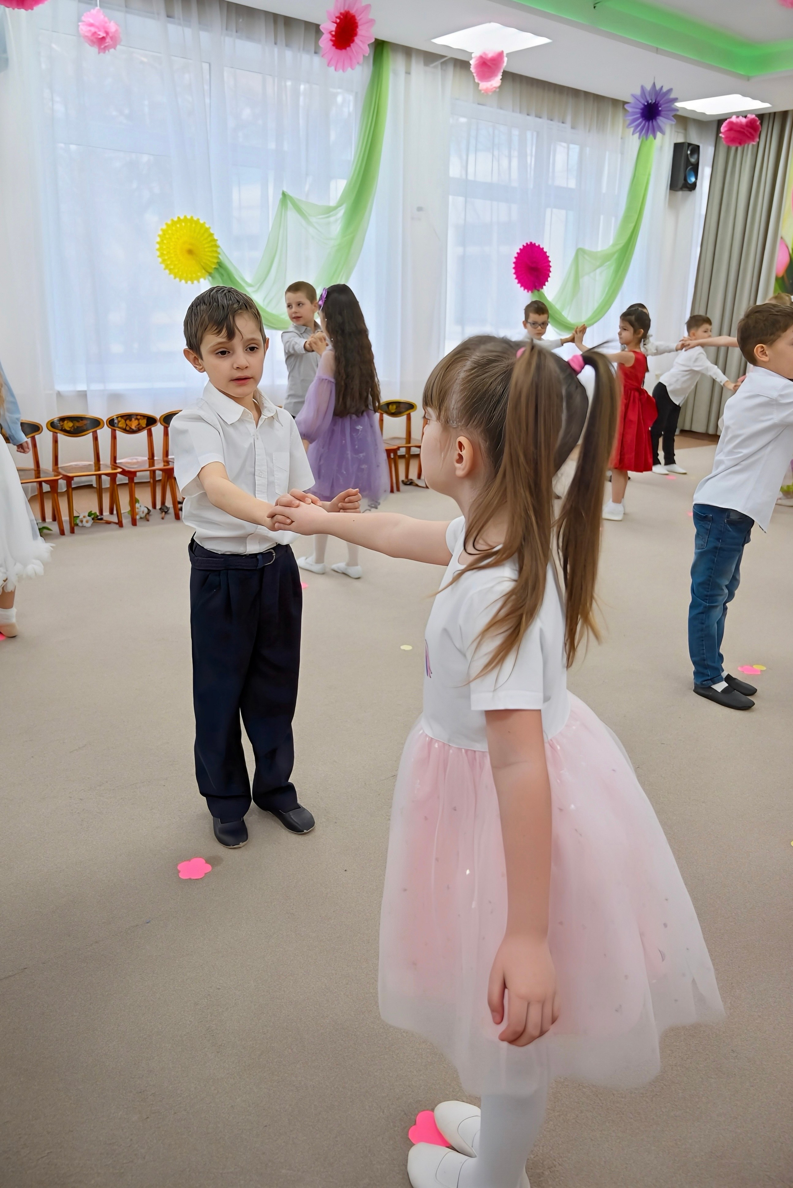 Праздник в группе Цветик семицветик. Семейный и детский фотограф Москва