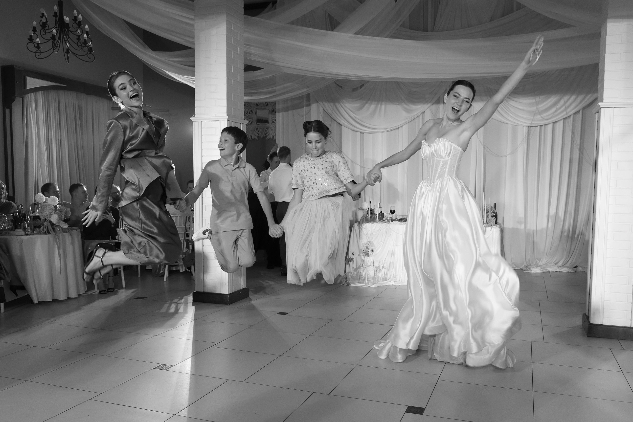 Ты рядом со мной, и это — самый чистый кайф! ♥. Свадебный фотограф Калининград