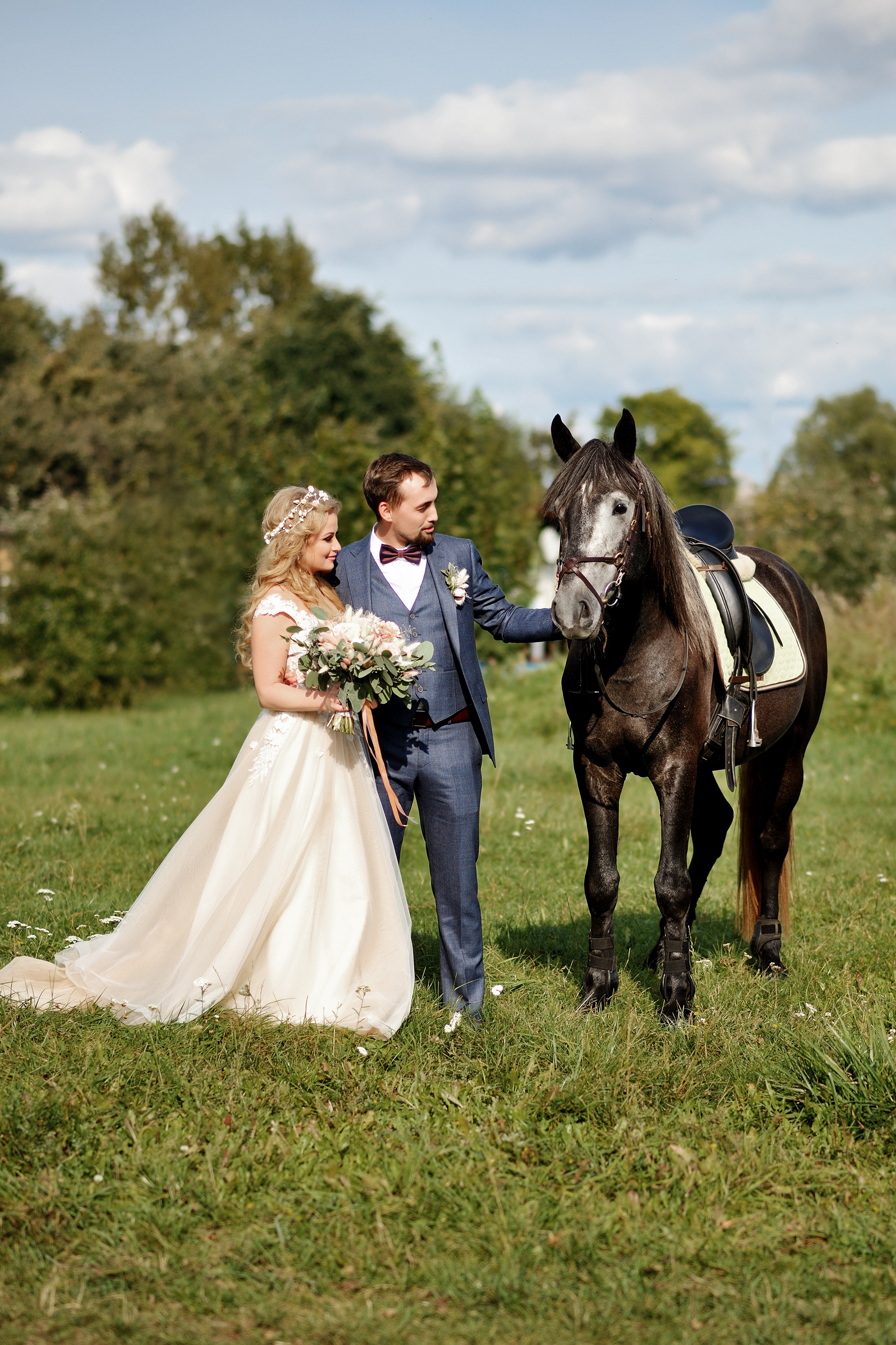 свадебная фотосессия серебряный бор, выездная фотосессия, серебряный бор, съемка с животными, съемка с лошадьми