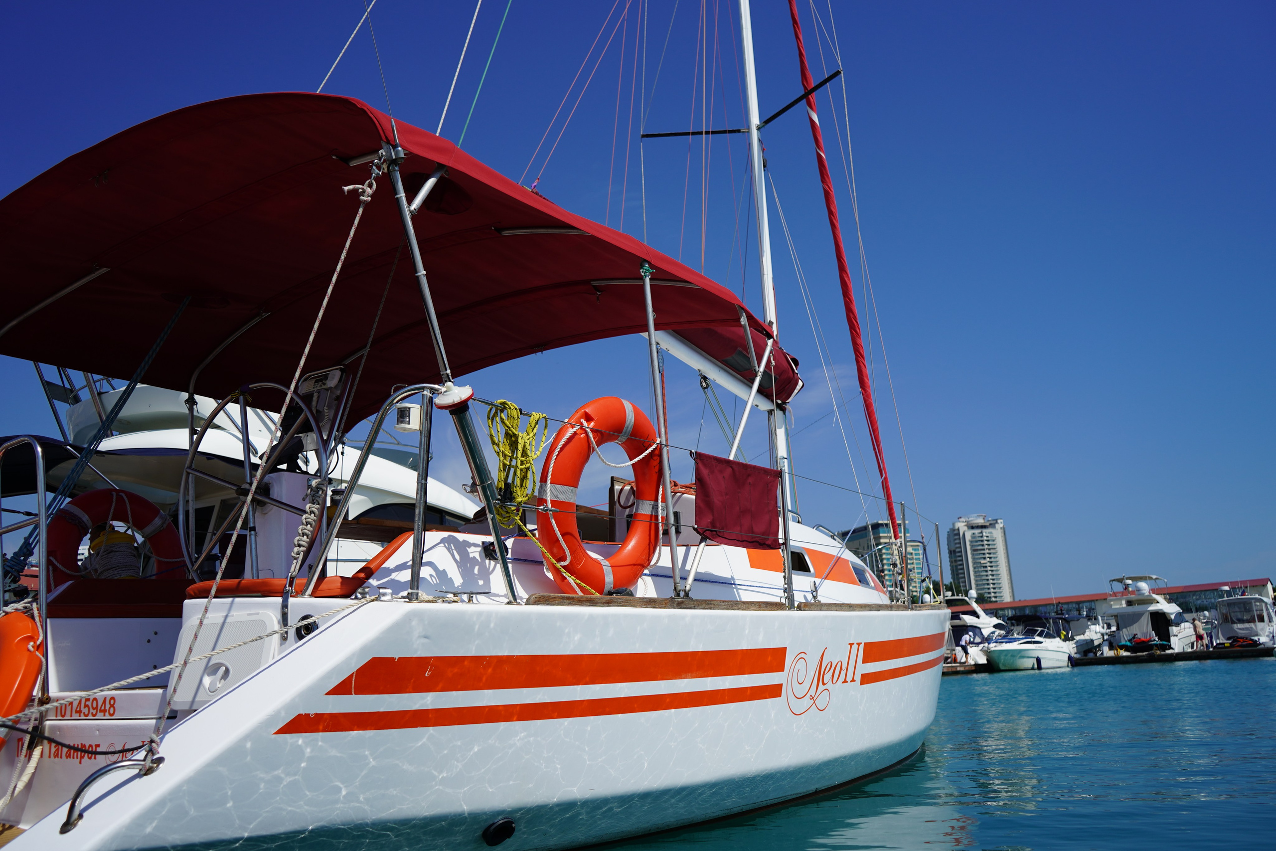 Парусная яхта LEO2 ЛЕО Аренда Яхты в Сочи Яхтанаморе YACHTANAMORE