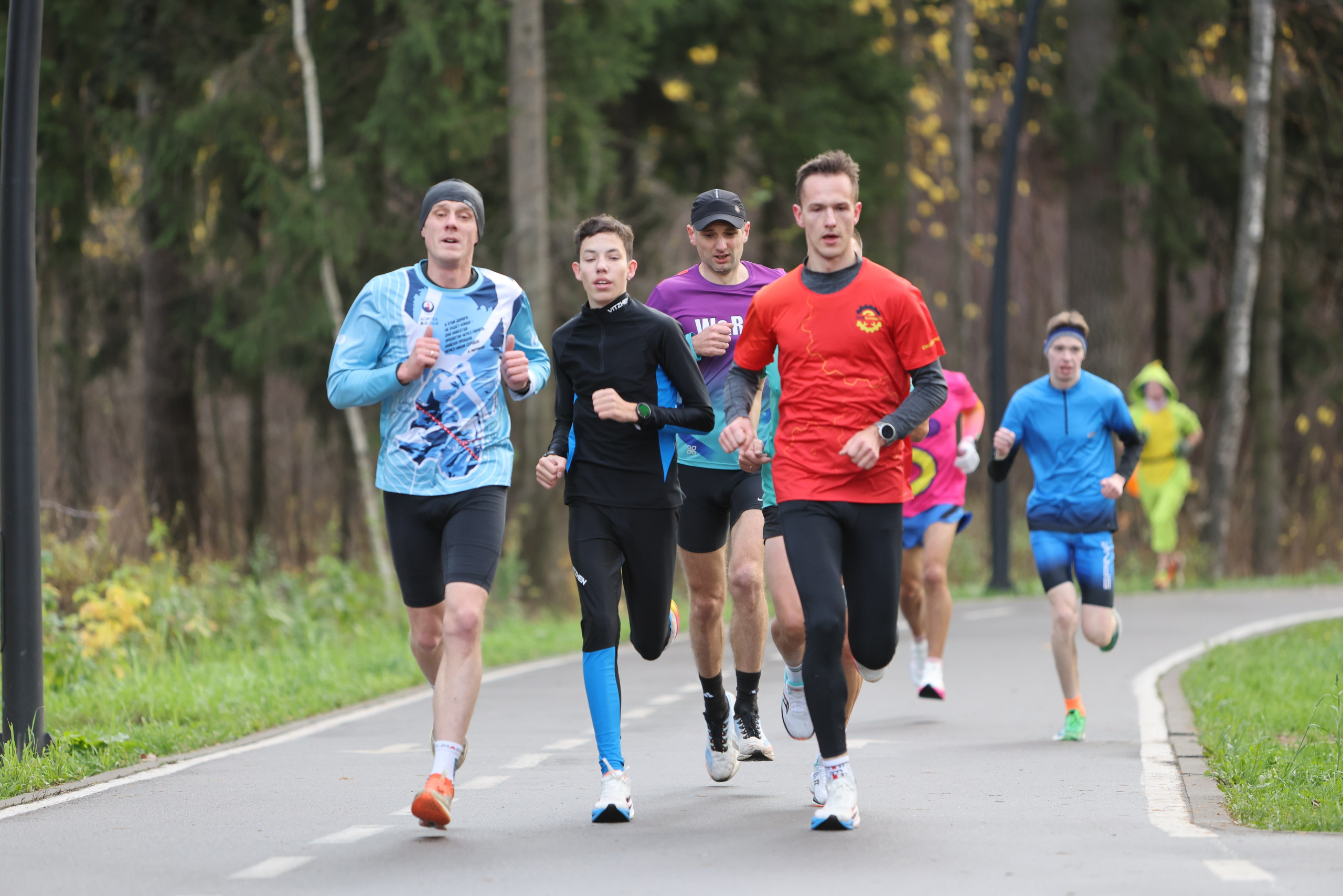5 вёрст в Пестовском парке (Балашиха), 08.11.25. Фотограф Сергей Ловкий