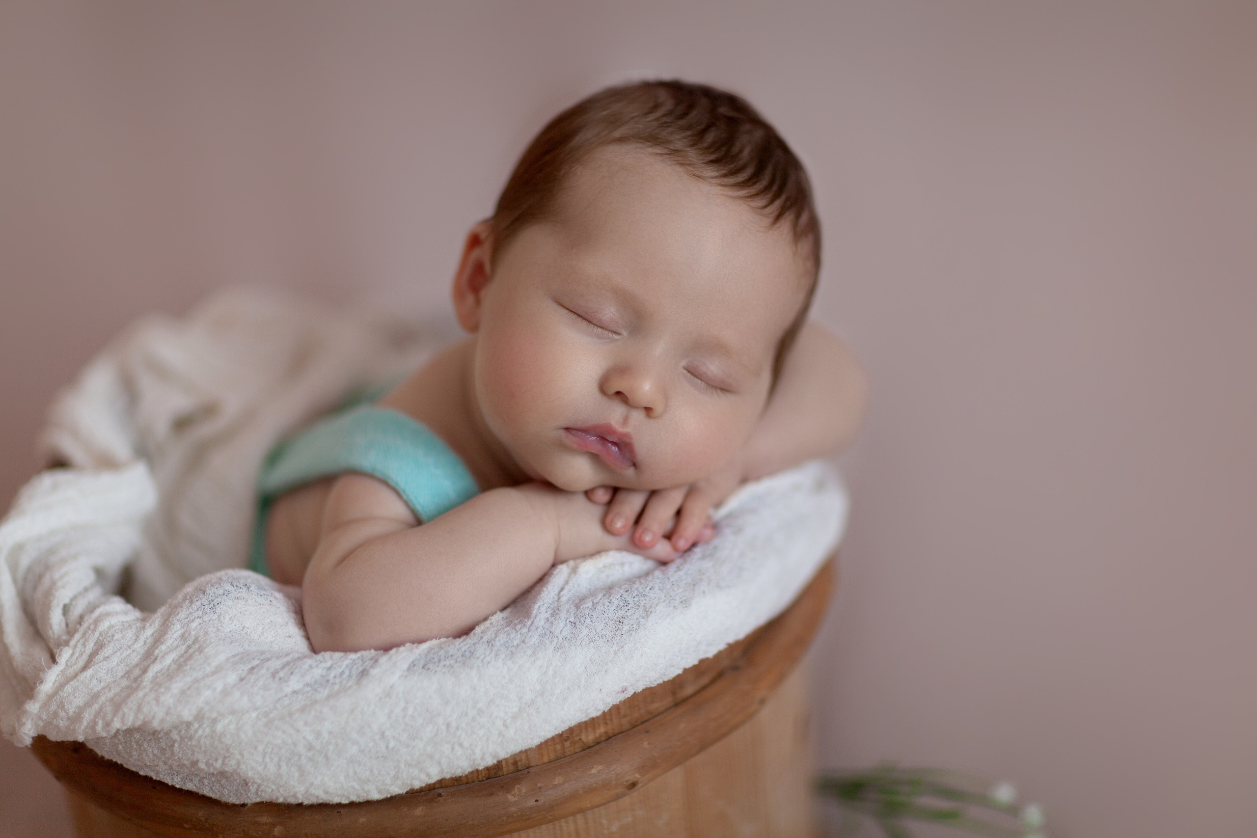 Новорожденные. Фотограф новорожденных в Уфе Инзиля Сулейманова