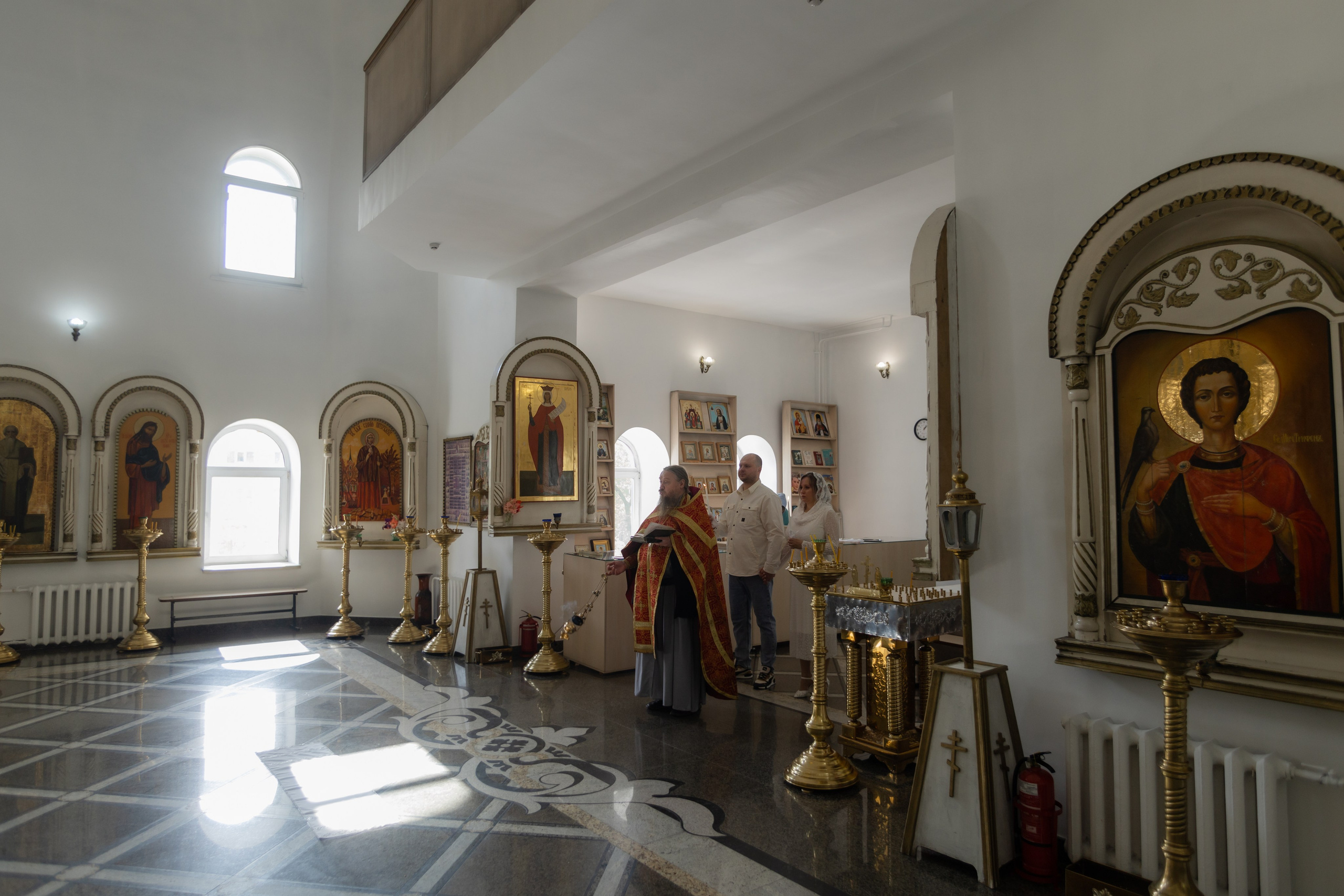 Венчание (Храм святителя Иннокентия). Свадебный и семейный фотограф в Перми Дергачева Кристина