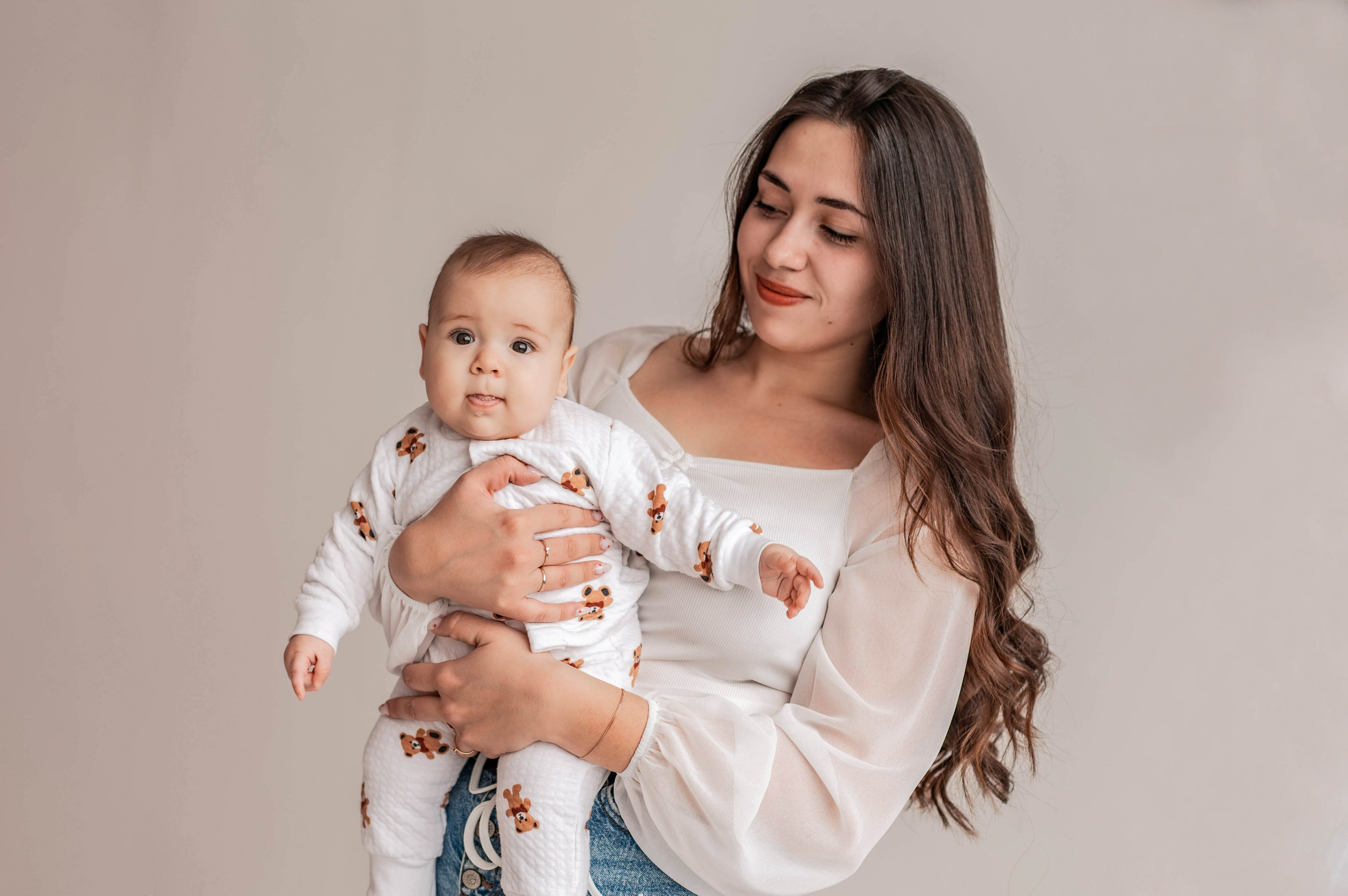 Алина и Кирилл с малышом. Семейный и свадебный фотограф в Абакане Юлия Су